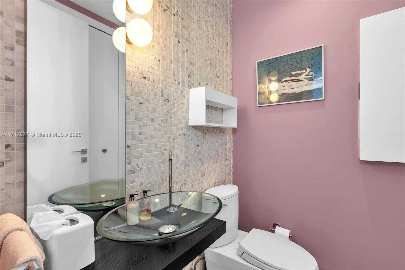Small Image of 200 BISCAYNE BOULEVARD WAY #4804, Miami Number 26