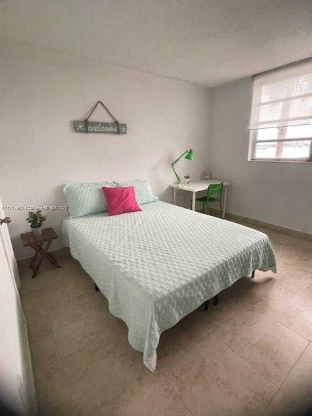 Small Image of 2920 POINT EAST DR #N106, Aventura Number 35