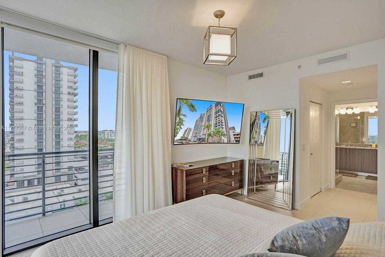 Small Image of 5350 NW 84th Ave, Doral, FL 33166, USA Number 22