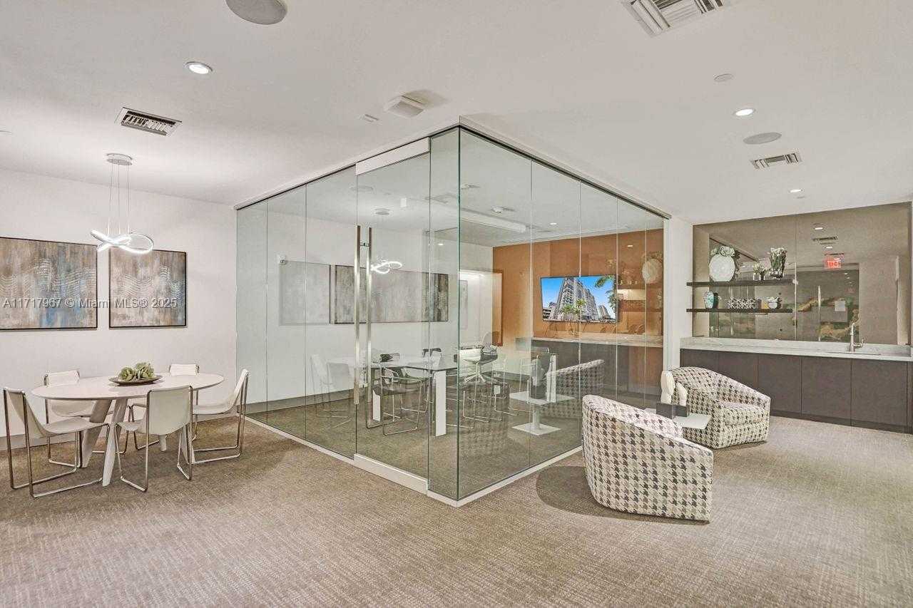Small Image of 5350 NW 84th Ave, Doral, FL 33166, USA Number 48