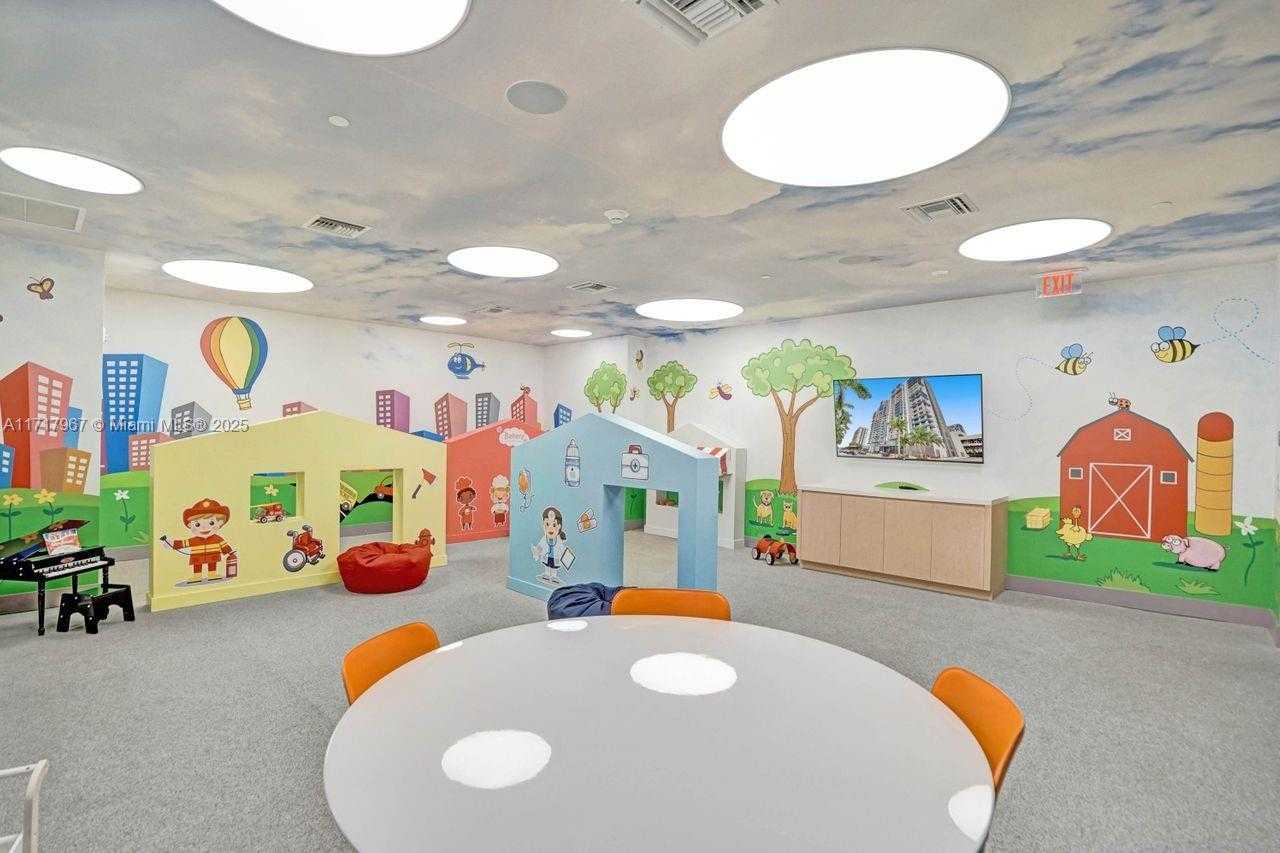 Small Image of 5350 NW 84th Ave, Doral, FL 33166, USA Number 52