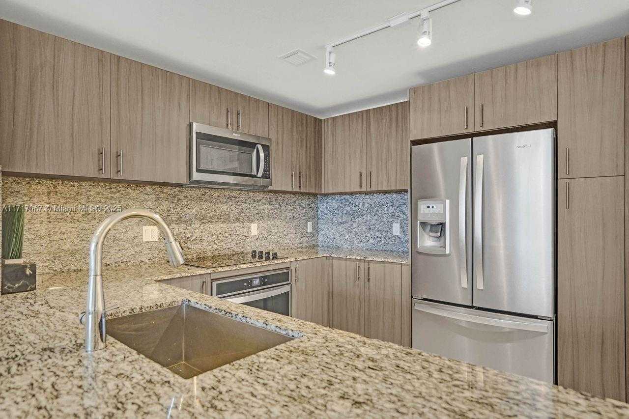 Small Image of 5350 NW 84th Ave, Doral, FL 33166, USA Number 8