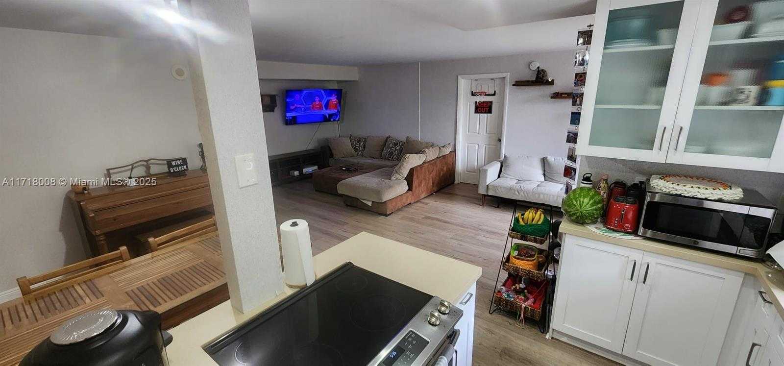 Small Image of 17021 NORTH BAY RD #219, Sunny Isles Beach Number 14