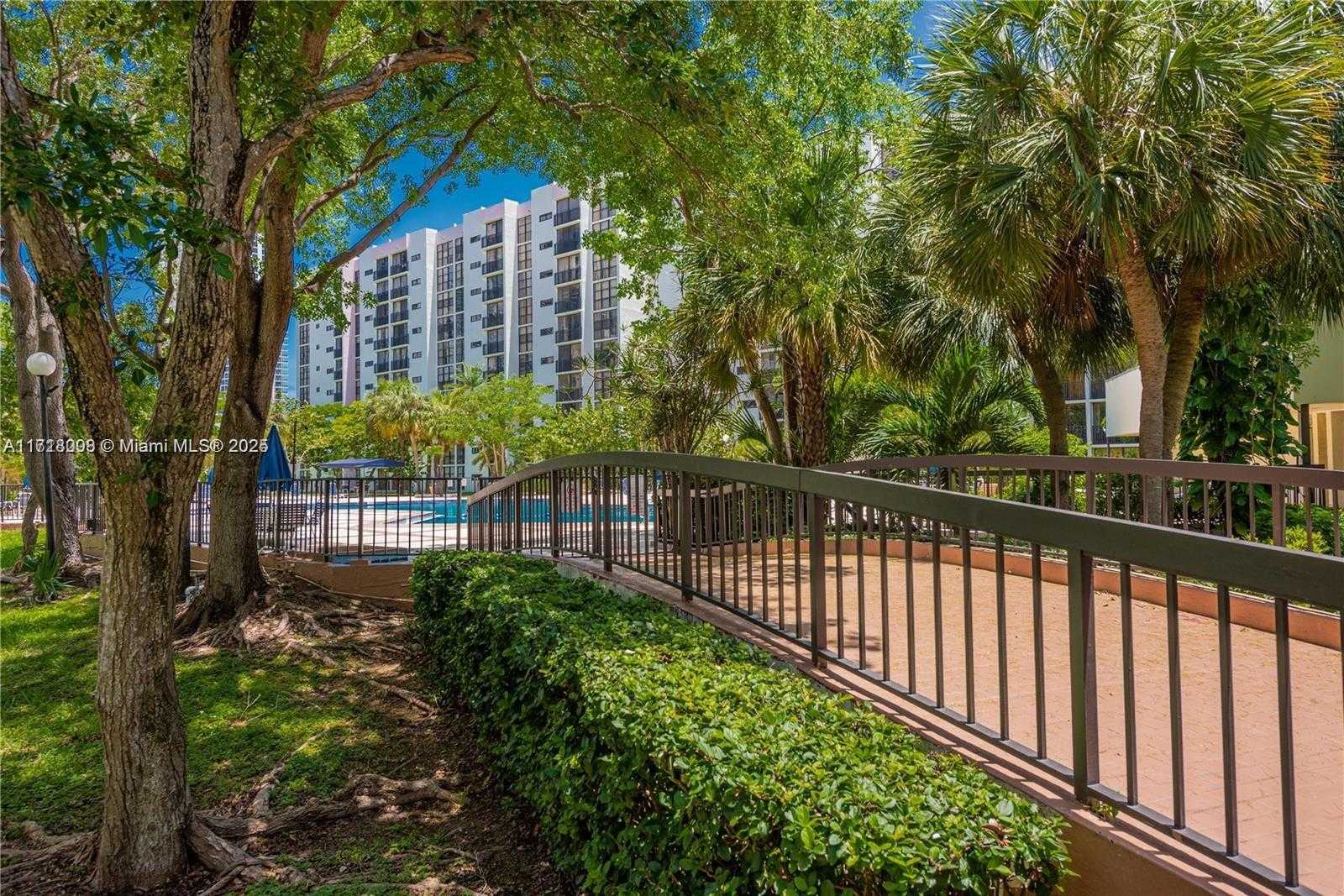 Small Image of 17021 NORTH BAY RD #219, Sunny Isles Beach Number 28