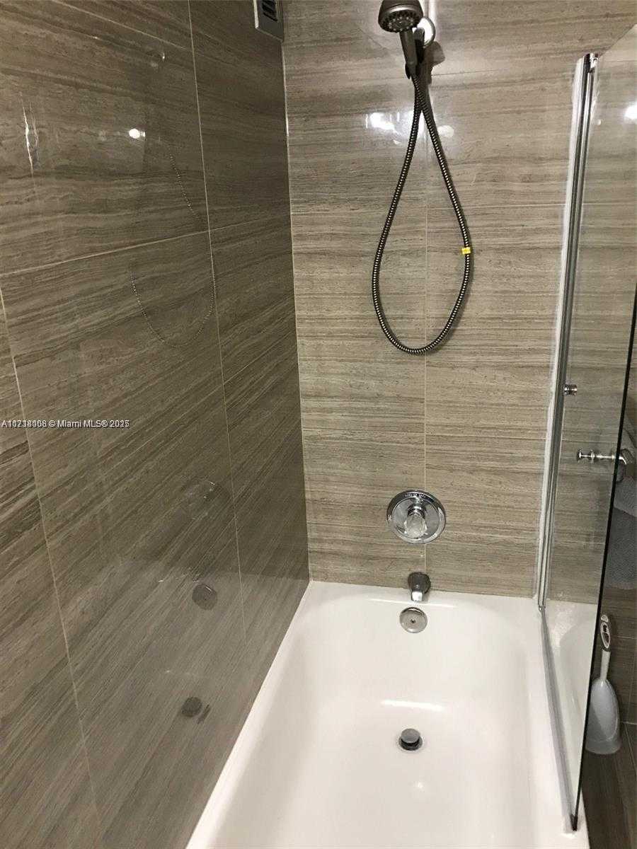 Small Image of 17021 NORTH BAY RD #219, Sunny Isles Beach Number 9