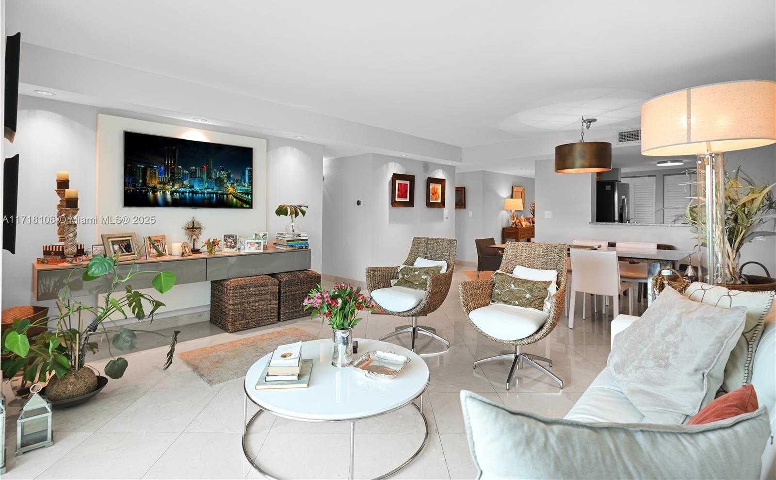 Small Image of 2101 BRICKELL AVE #301, Miami Number 13