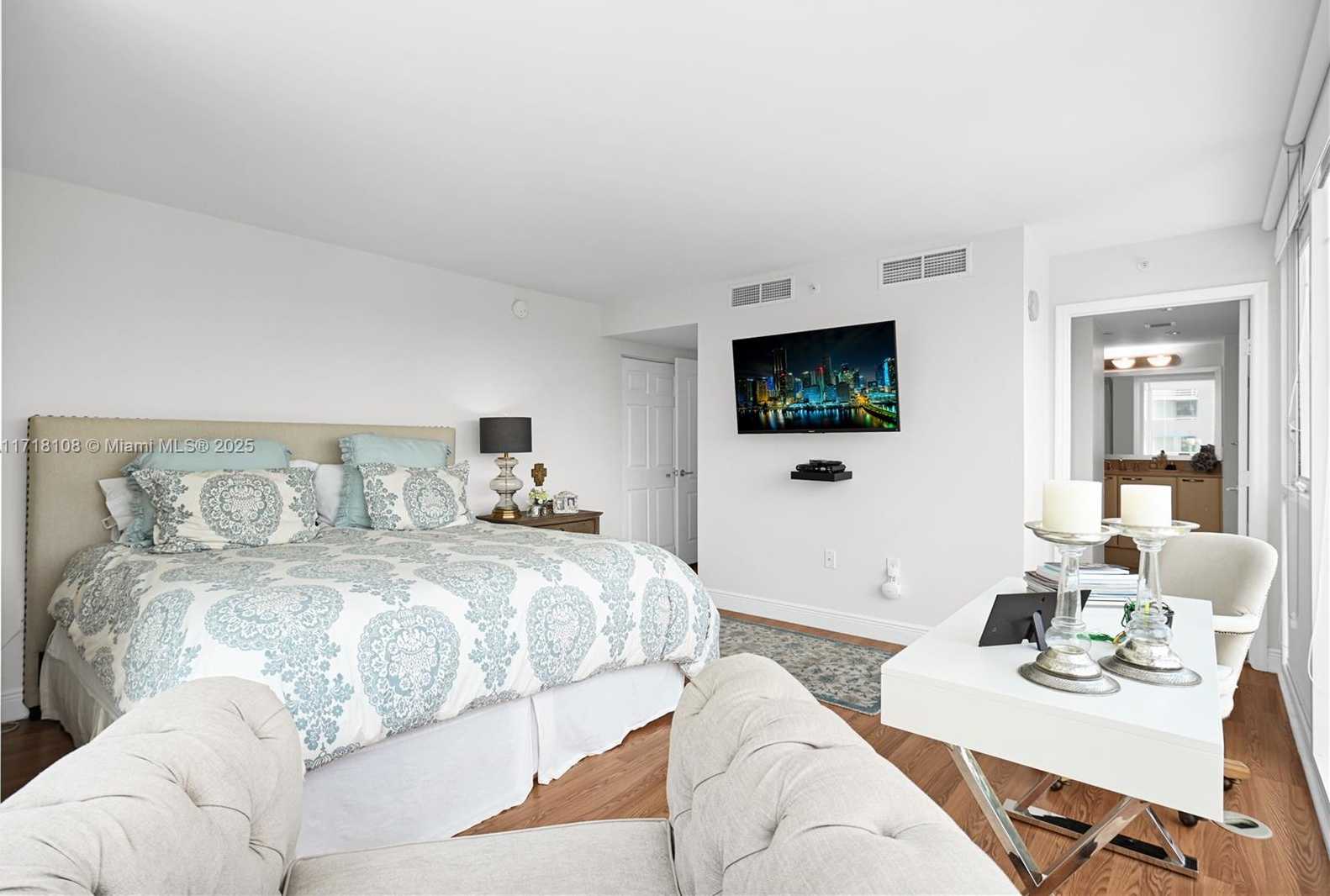 Small Image of 2101 BRICKELL AVE #301, Miami Number 18