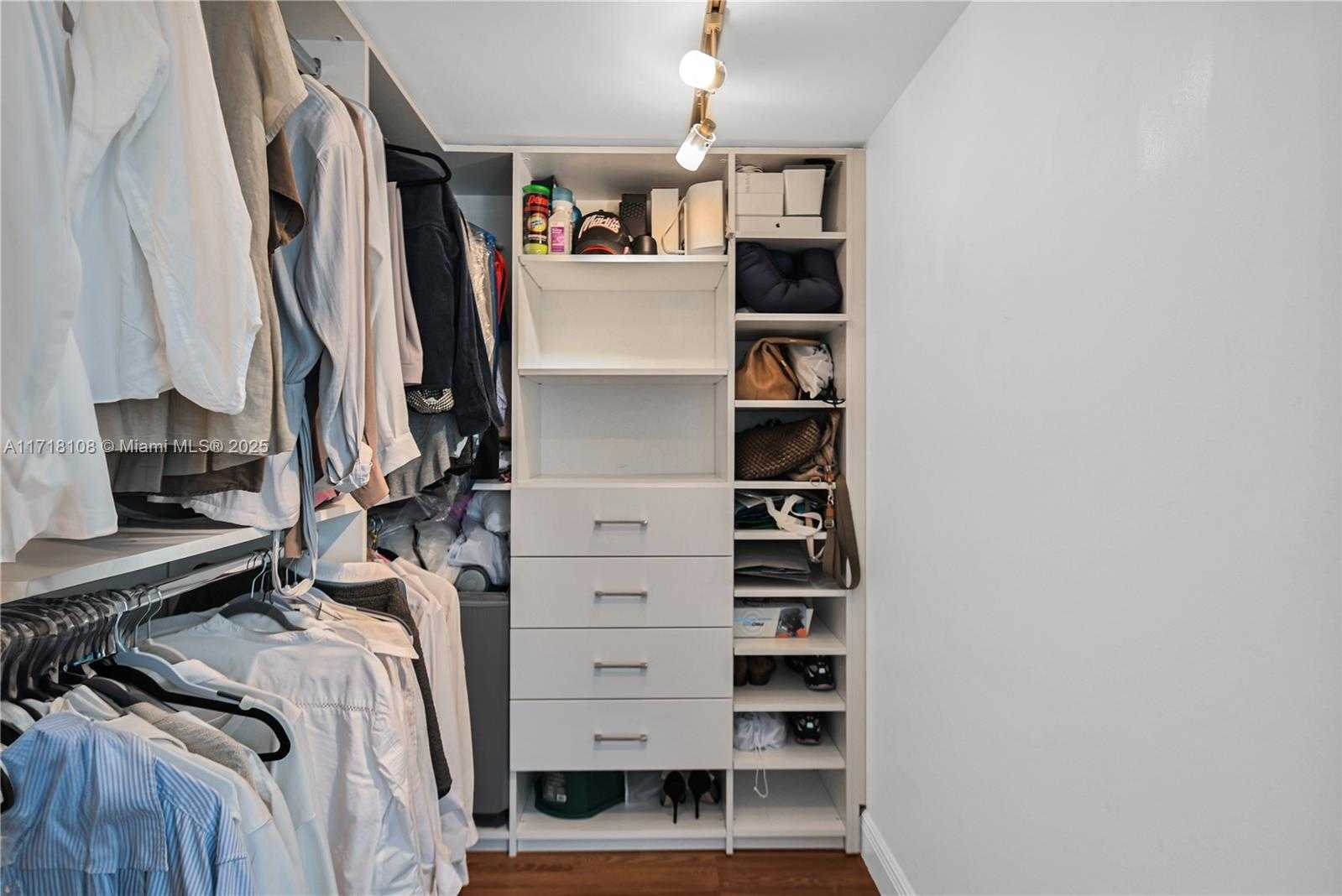 Small Image of 2101 BRICKELL AVE #301, Miami Number 22