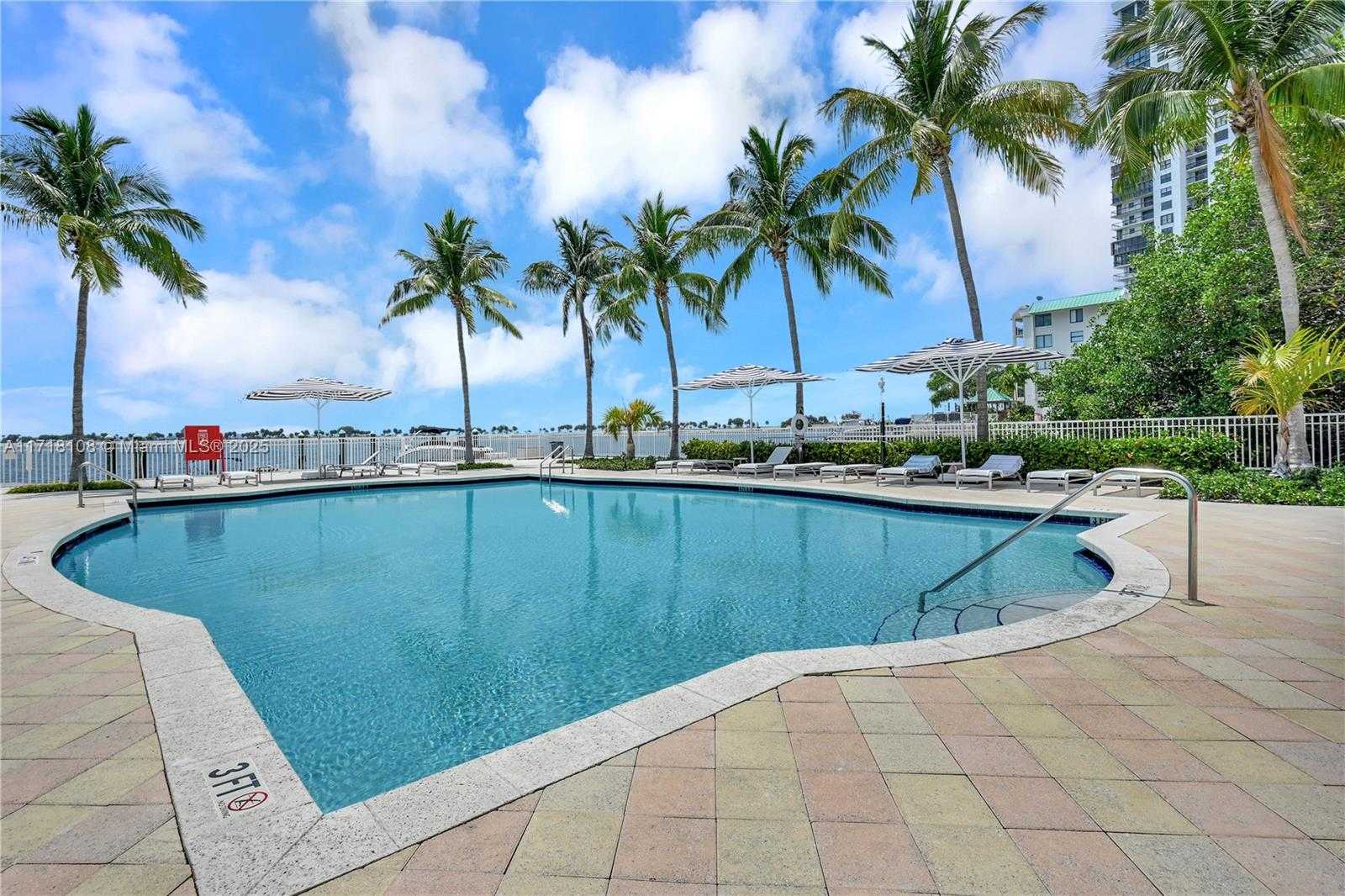 Small Image of 2101 BRICKELL AVE #301, Miami Number 33