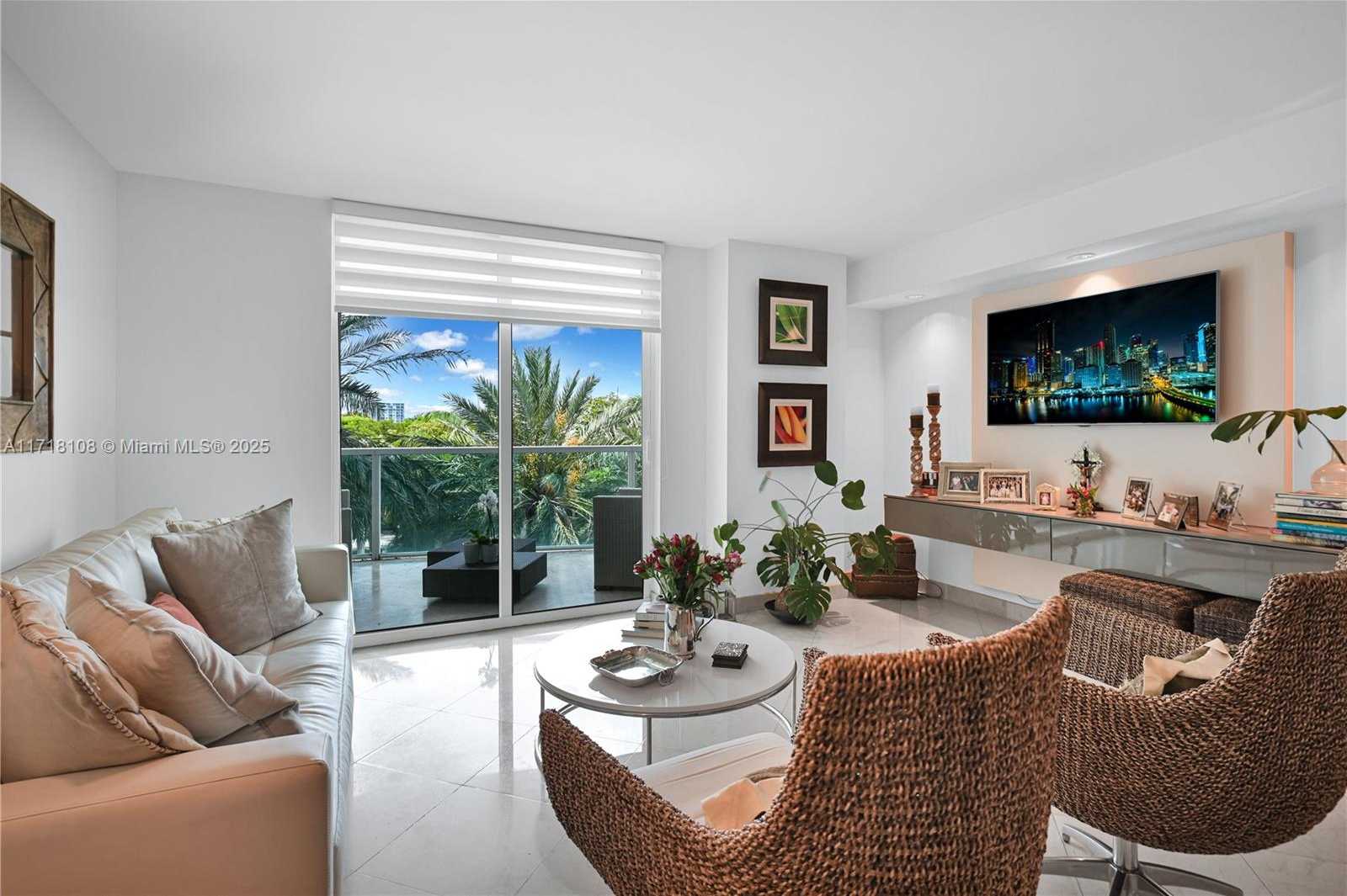 Small Image of 2101 BRICKELL AVE #301, Miami Number 9