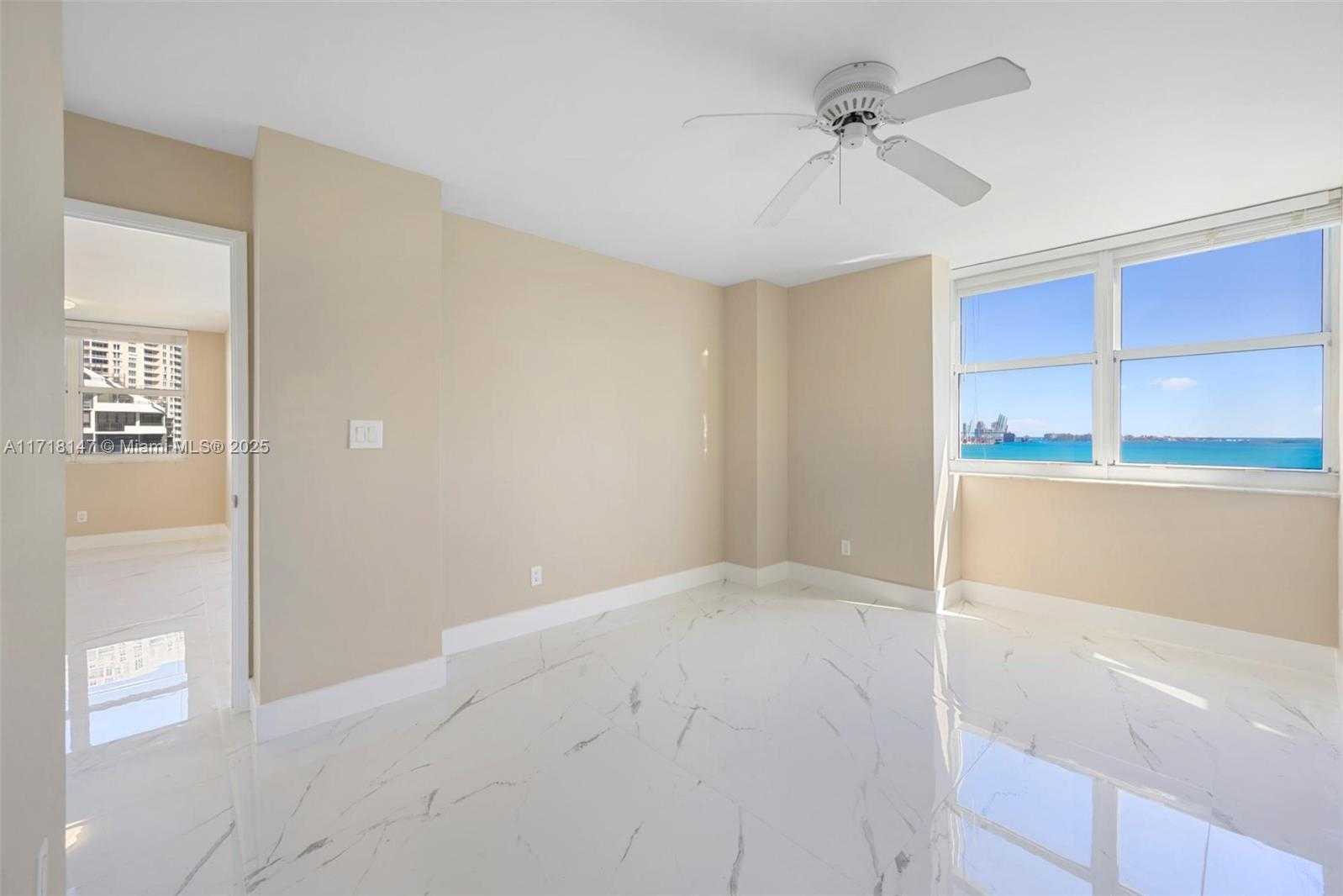 Small Image of 770 CLAUGHTON ISLAND DR #1215, Miami Number 15