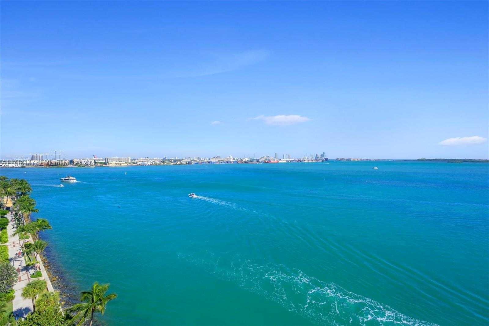Small Image of 770 CLAUGHTON ISLAND DR #1215, Miami Number 25