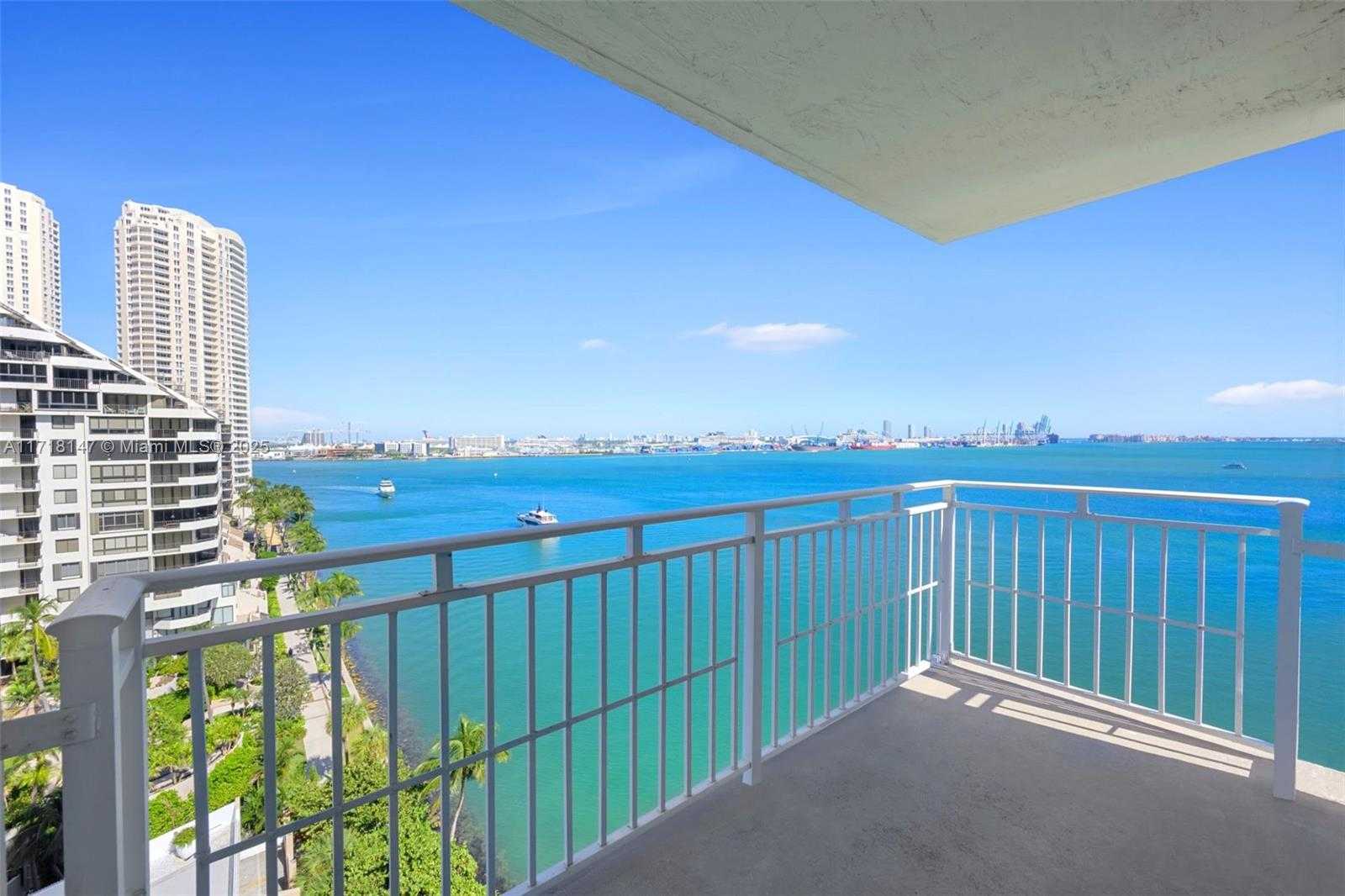 Small Image of 770 CLAUGHTON ISLAND DR #1215, Miami Number 3