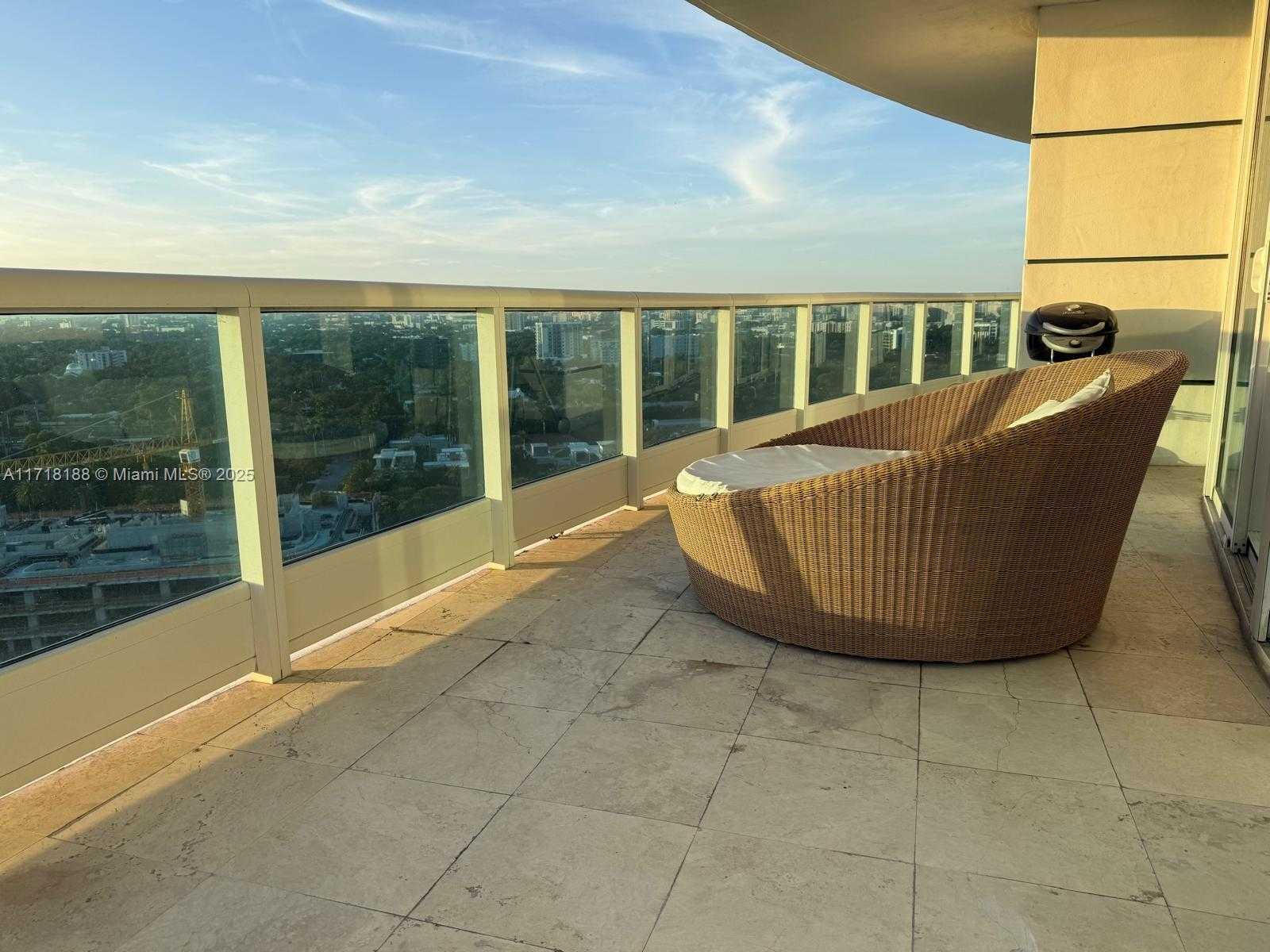 Small Image of 2127 BRICKELL AVE #2205, Miami Number 22
