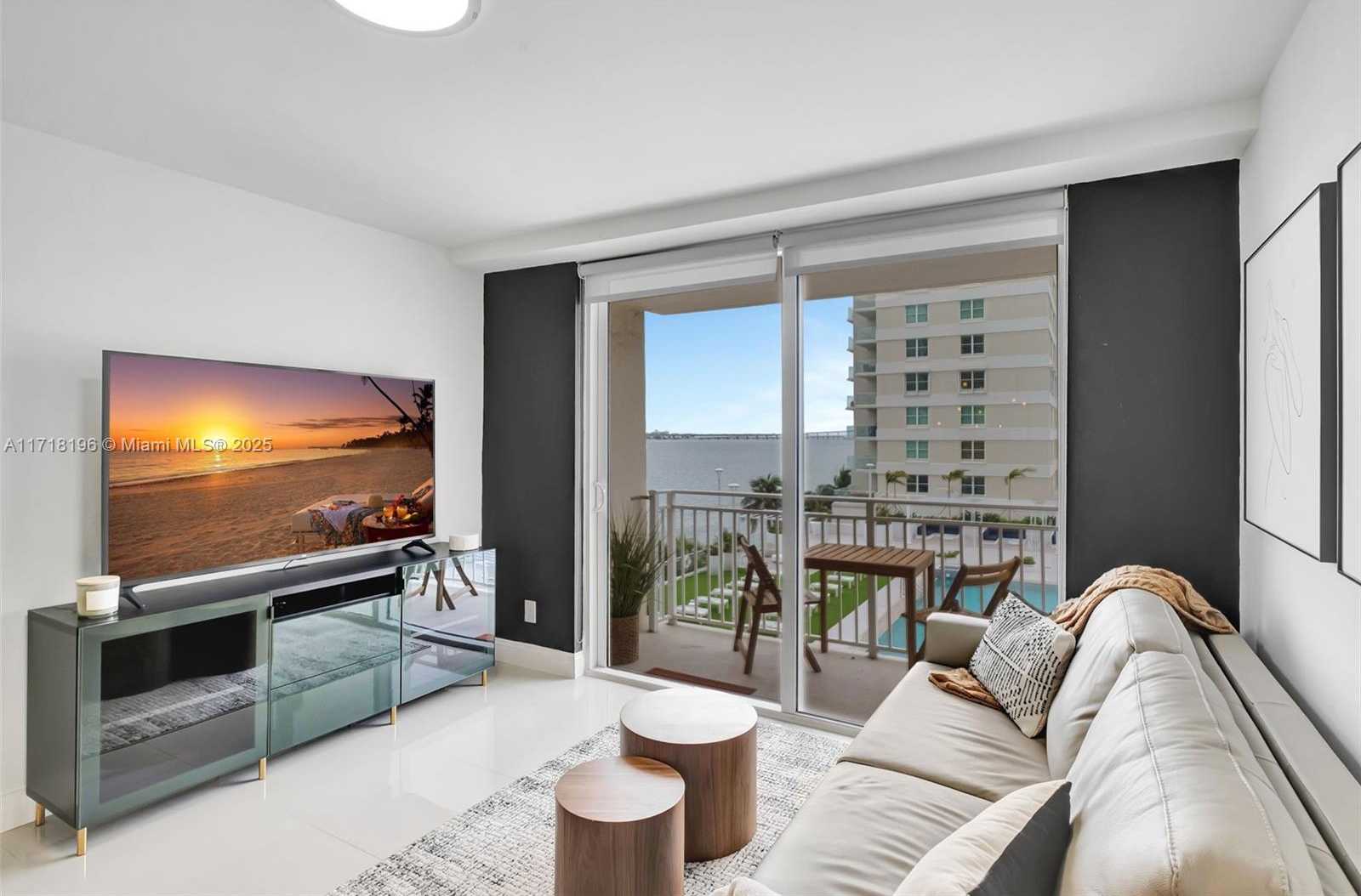 Small Image of 770 CLAUGHTON ISLAND DR #614, Miami Number 13