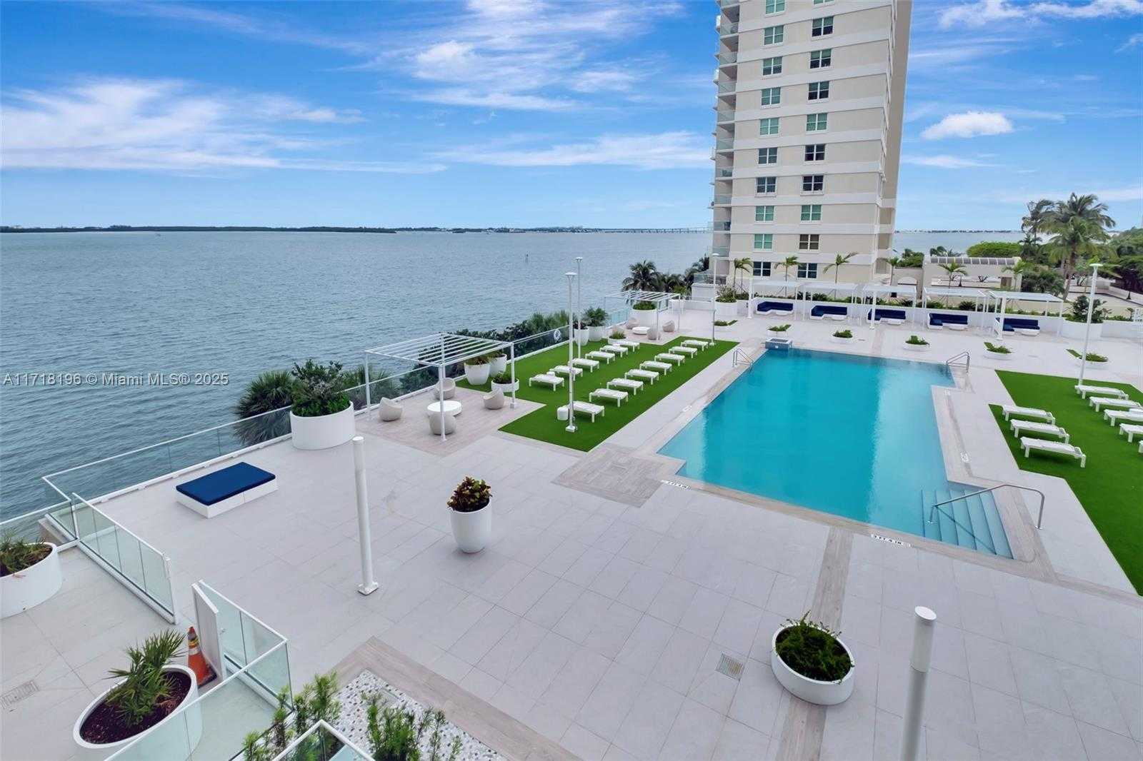 Small Image of 770 CLAUGHTON ISLAND DR #614, Miami Number 23