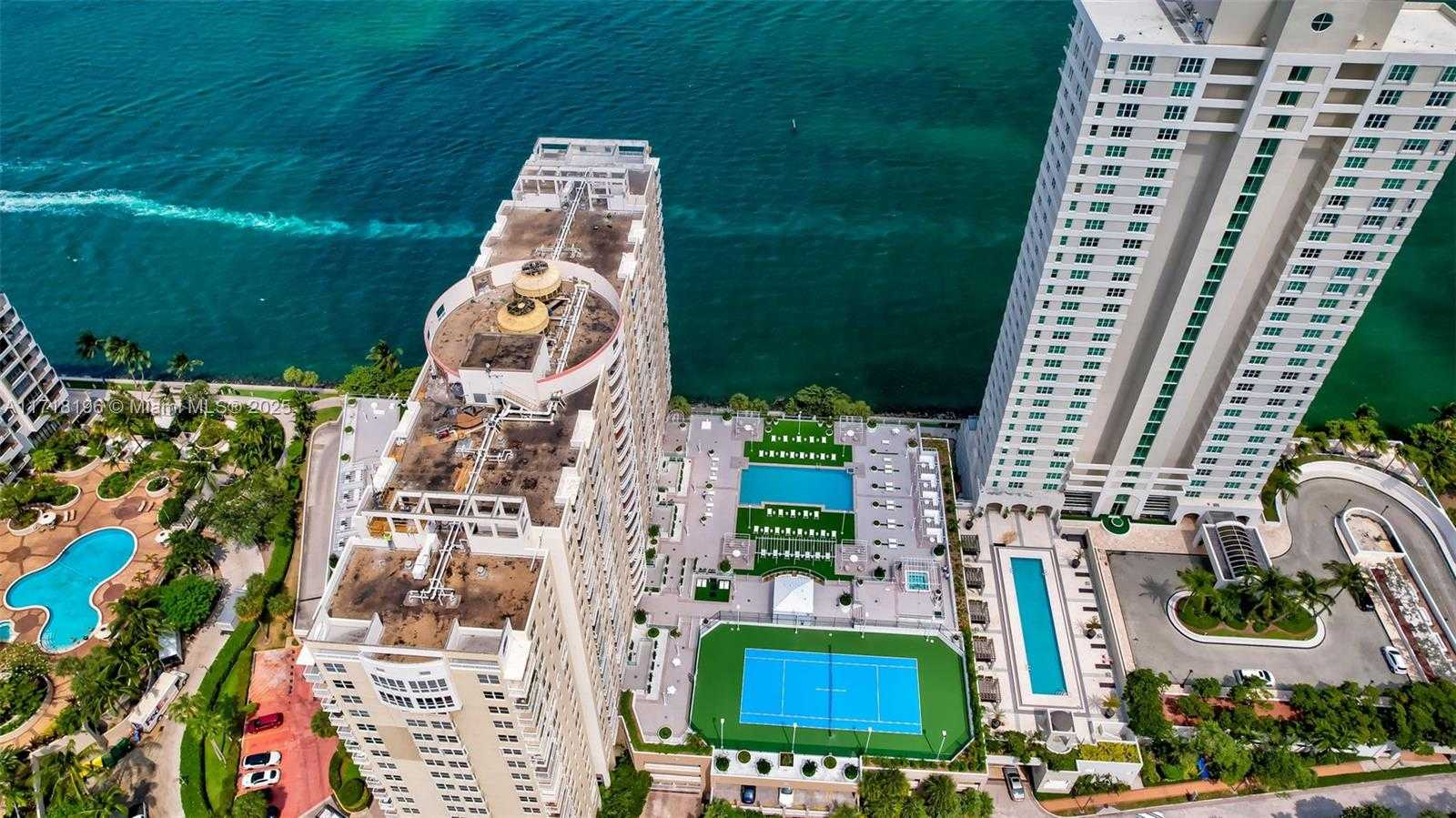Small Image of 770 CLAUGHTON ISLAND DR #614, Miami Number 26