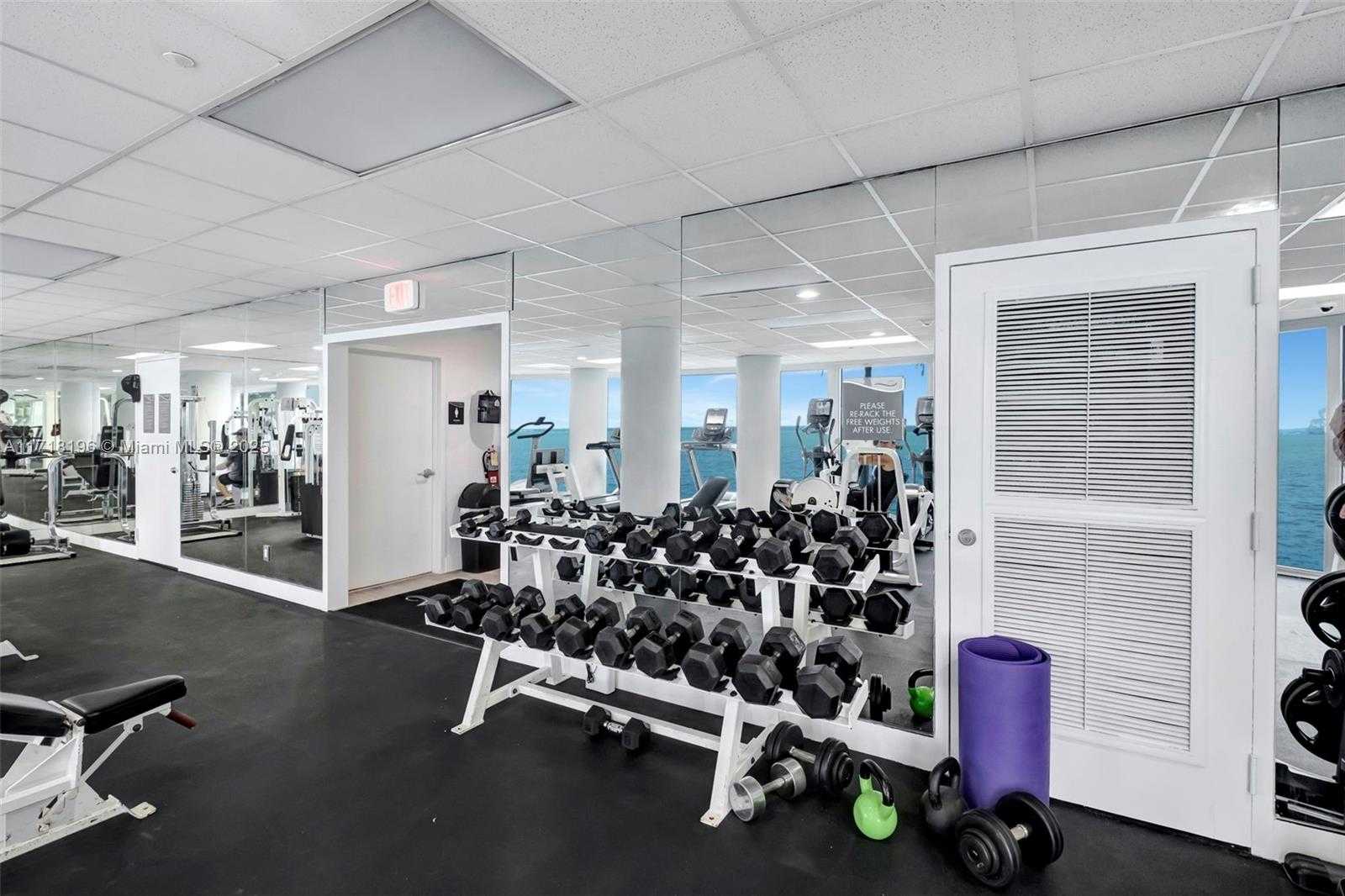 Small Image of 770 CLAUGHTON ISLAND DR #614, Miami Number 27