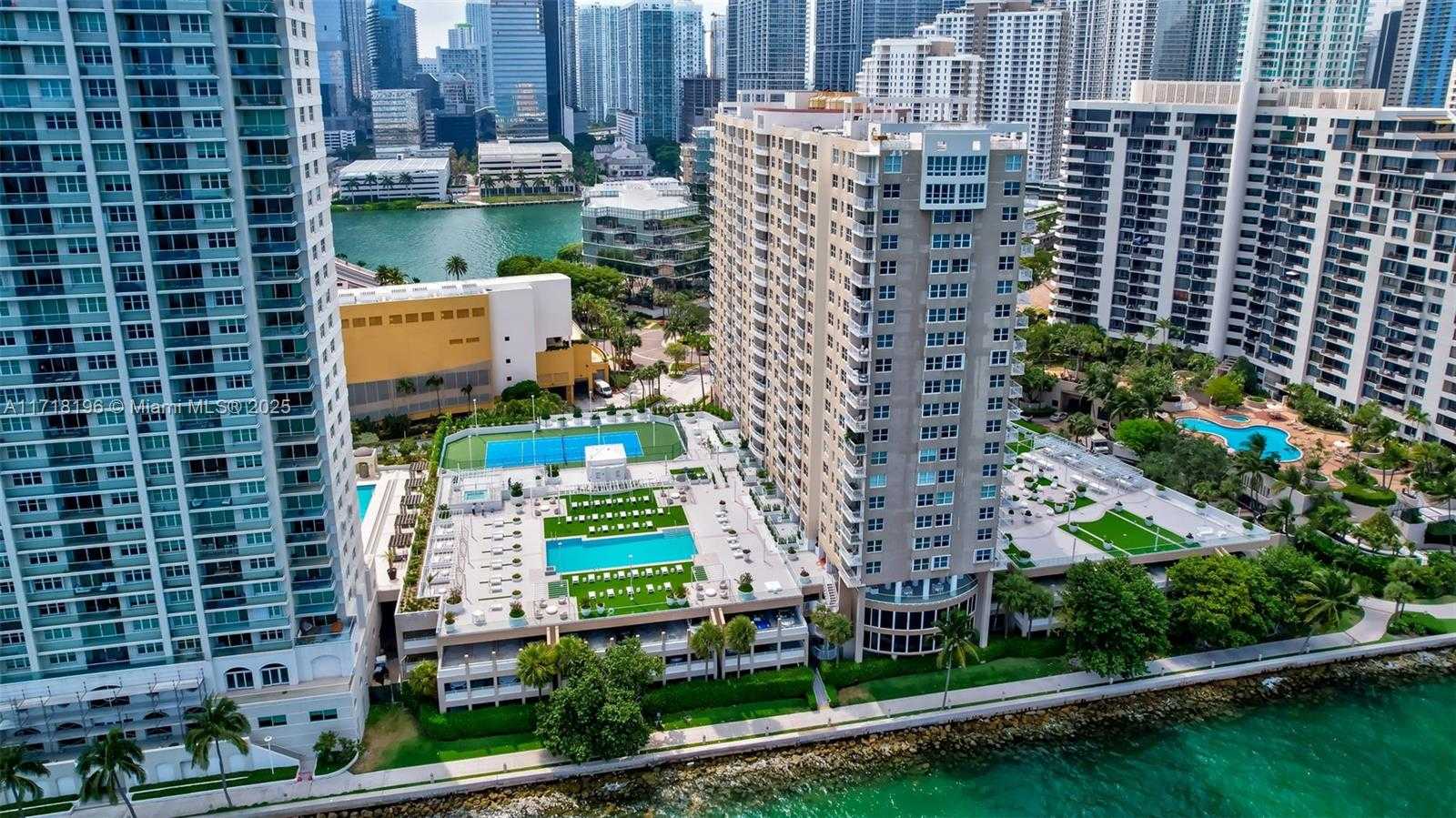 Small Image of 770 CLAUGHTON ISLAND DR #614, Miami Number 3