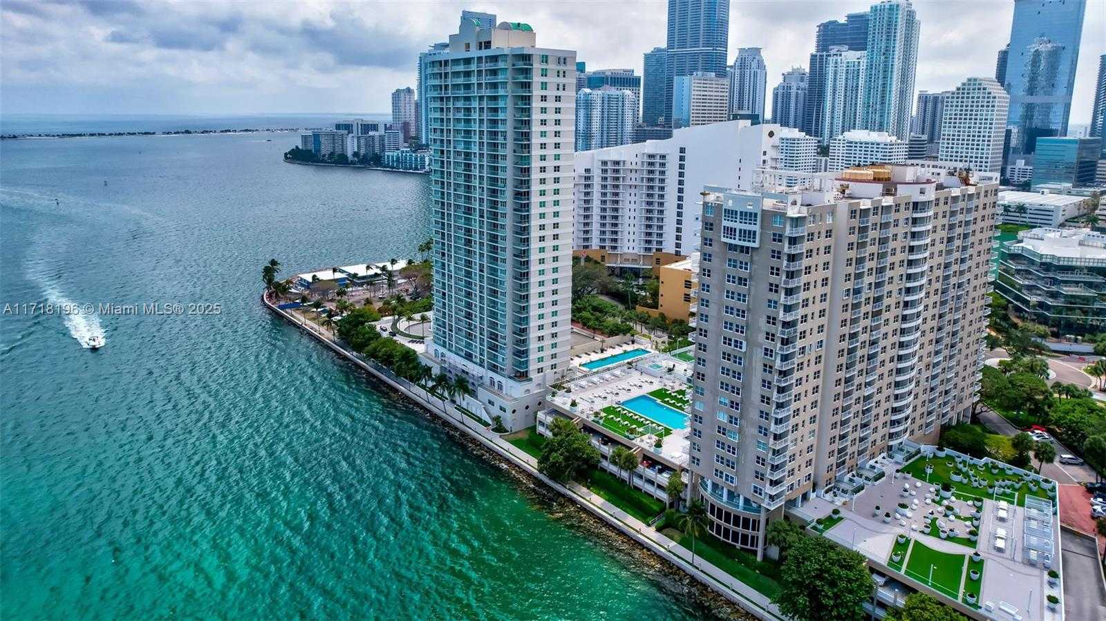 Small Image of 770 CLAUGHTON ISLAND DR #614, Miami Number 35
