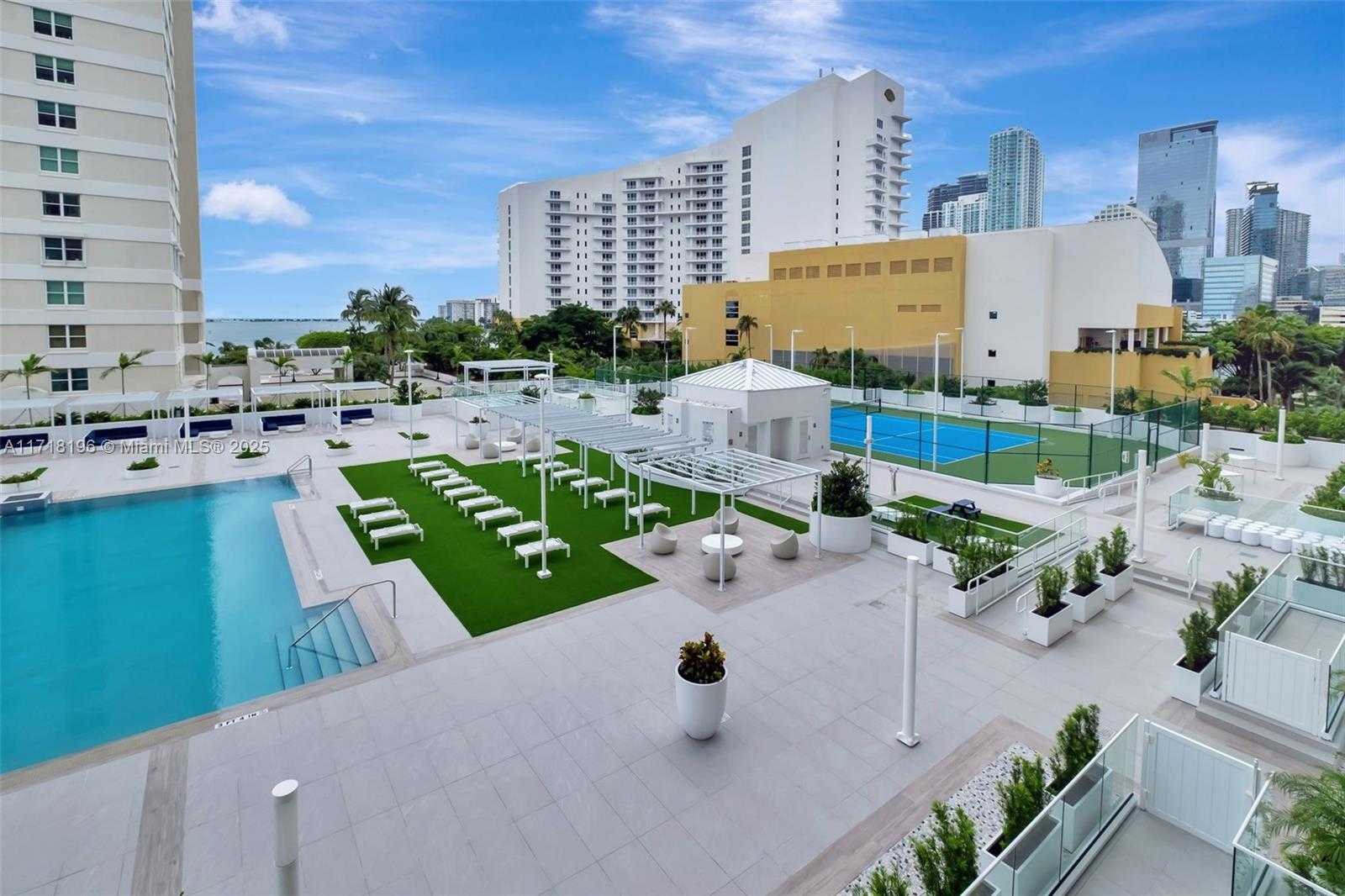 Small Image of 770 CLAUGHTON ISLAND DR #614, Miami Number 4