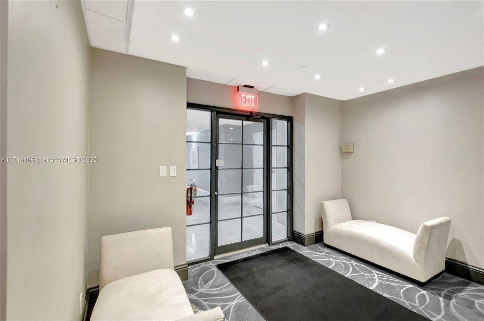 Small Image of 770 CLAUGHTON ISLAND DR #614, Miami Number 40