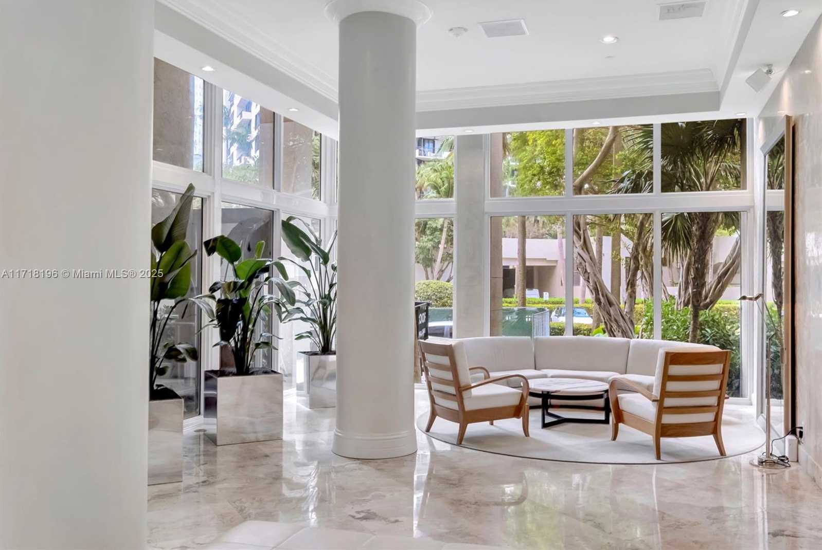 Small Image of 770 CLAUGHTON ISLAND DR #614, Miami Number 42