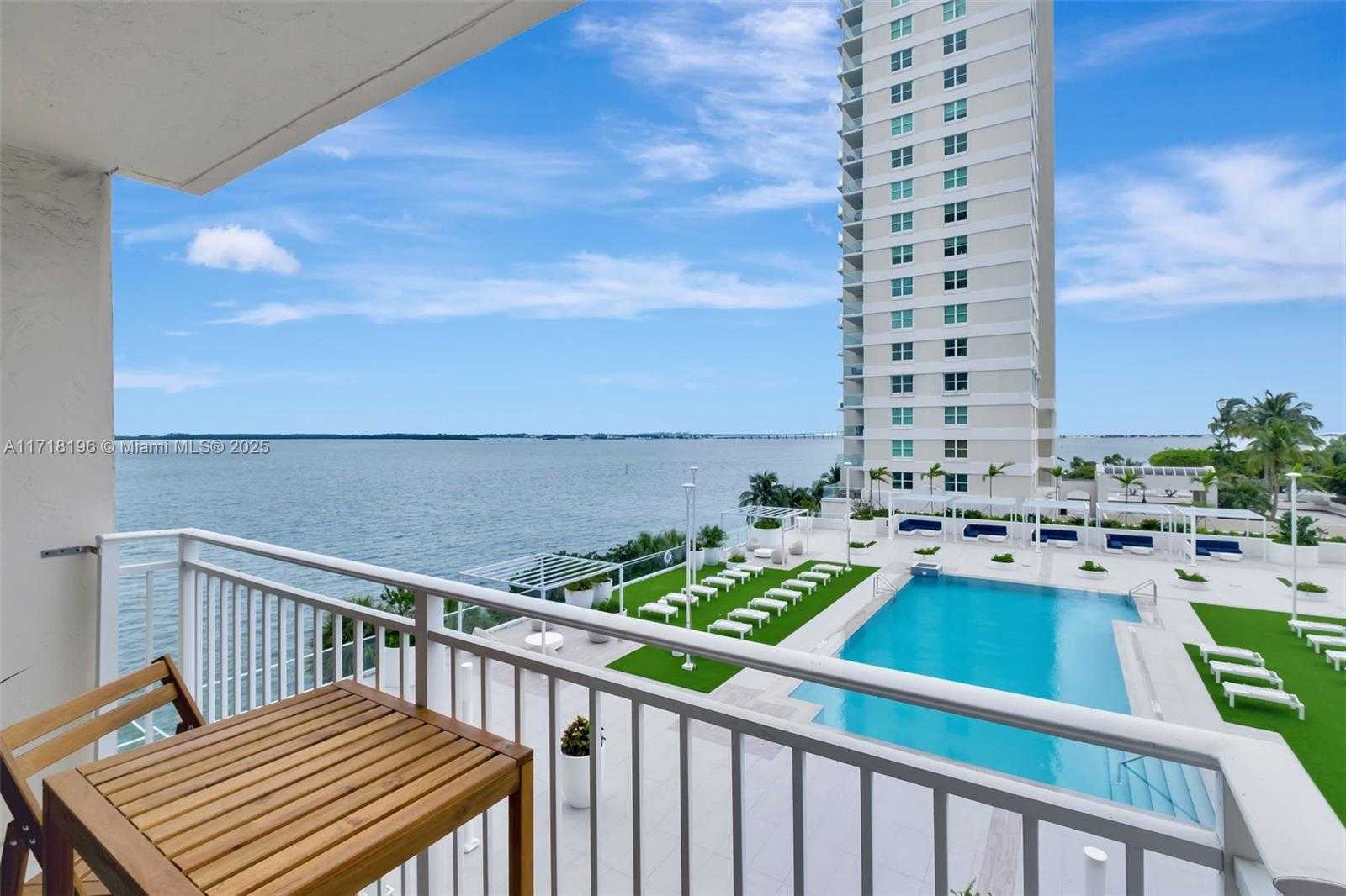 Small Image of 770 CLAUGHTON ISLAND DR #614, Miami Number 5