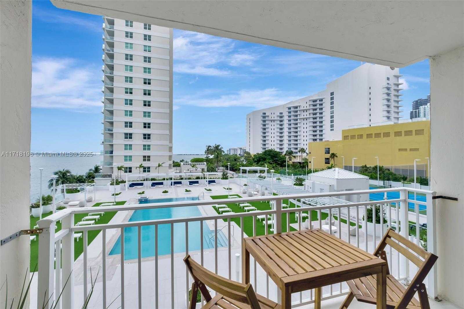 Small Image of 770 CLAUGHTON ISLAND DR #614, Miami Number 6