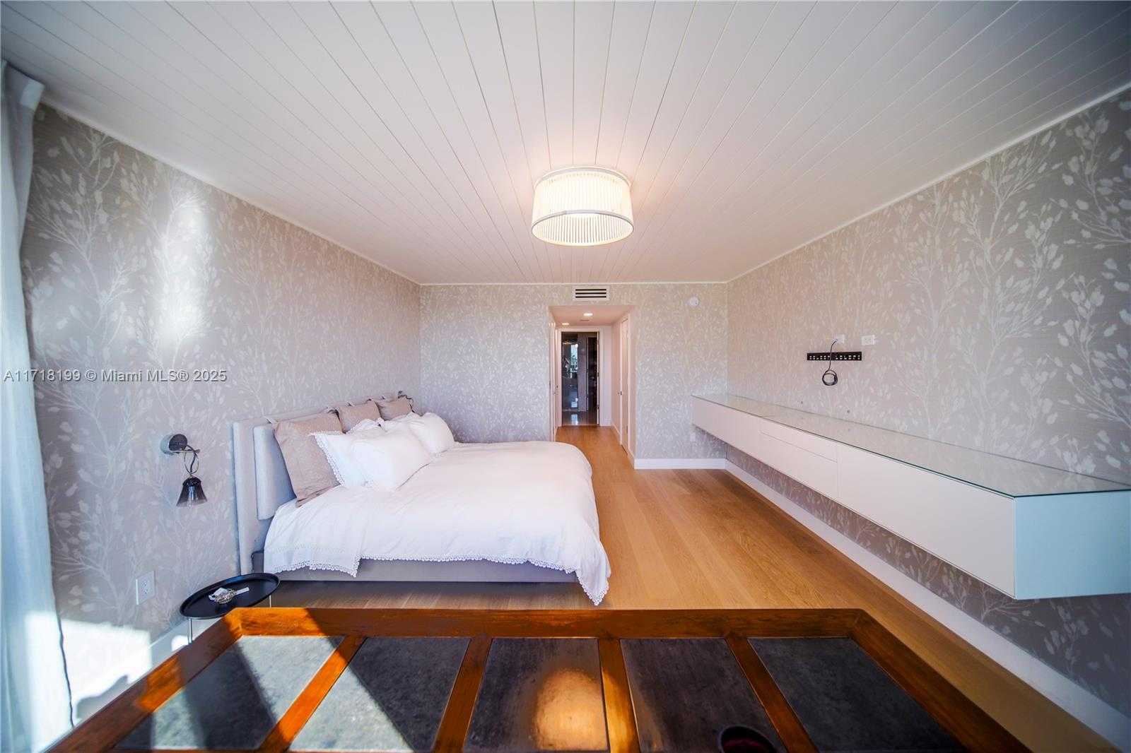 Small Image of 765 CRANDON BLVD #510, Key Biscayne Number 19