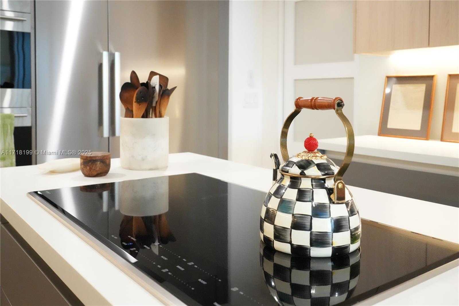 Small Image of 765 CRANDON BLVD #510, Key Biscayne Number 9