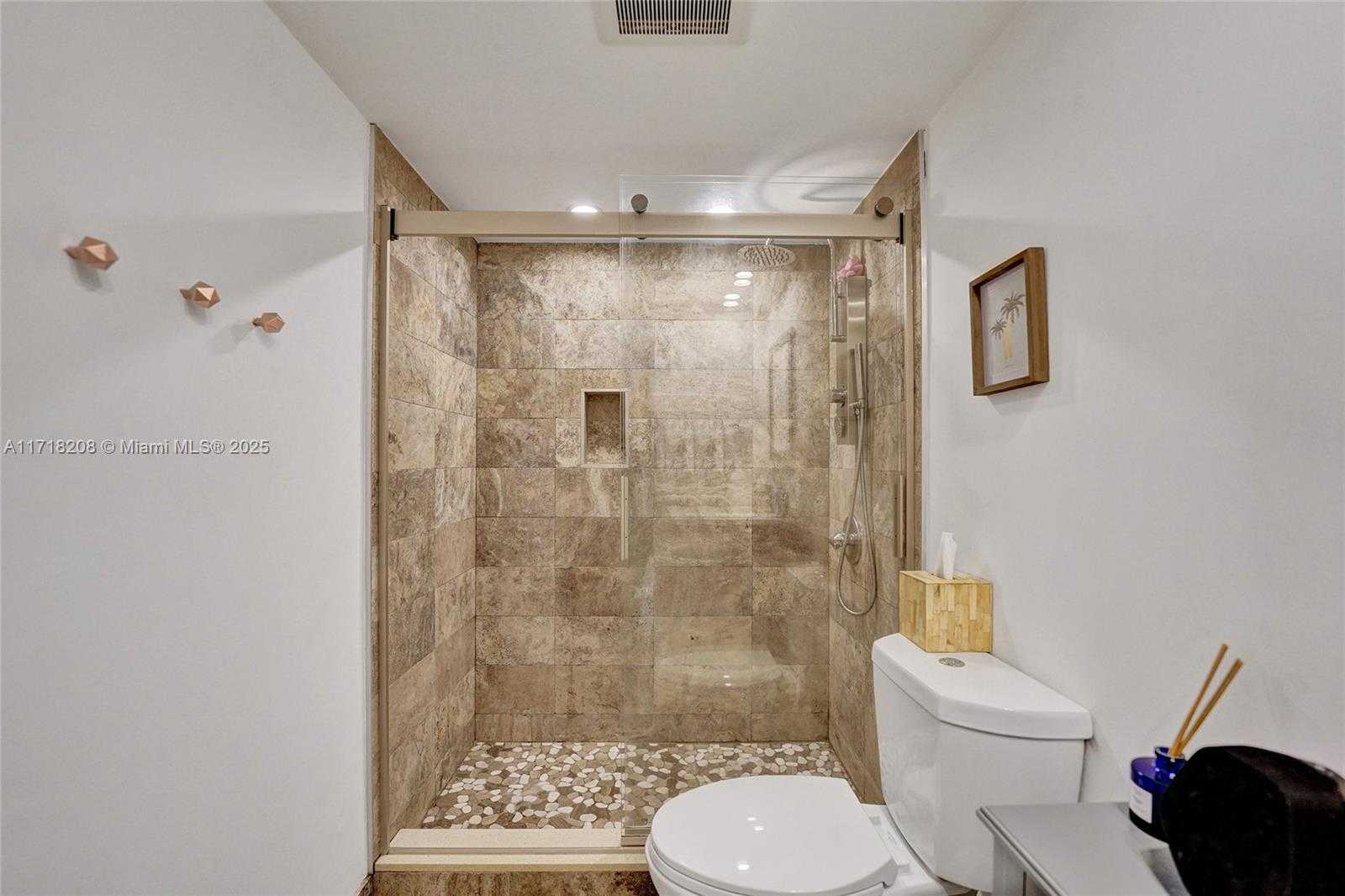 Small Image of 401 NORTH EAST 14TH AVE #705, Hallandale Beach Number 21
