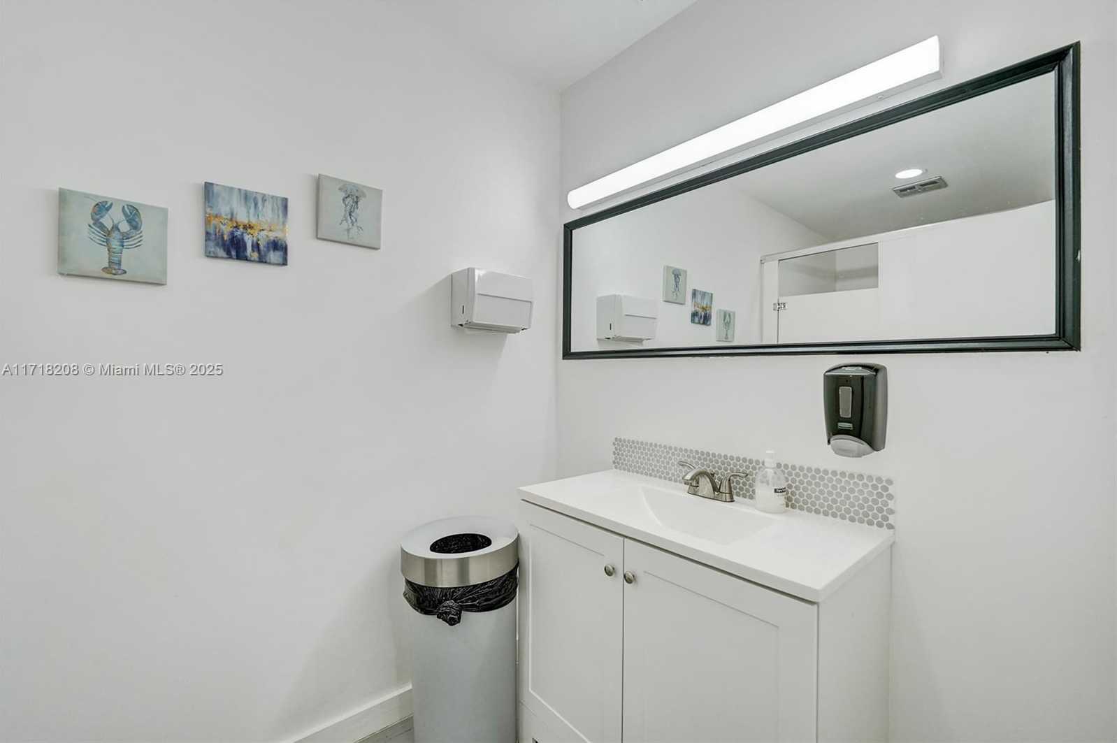 Small Image of 401 NORTH EAST 14TH AVE #705, Hallandale Beach Number 32