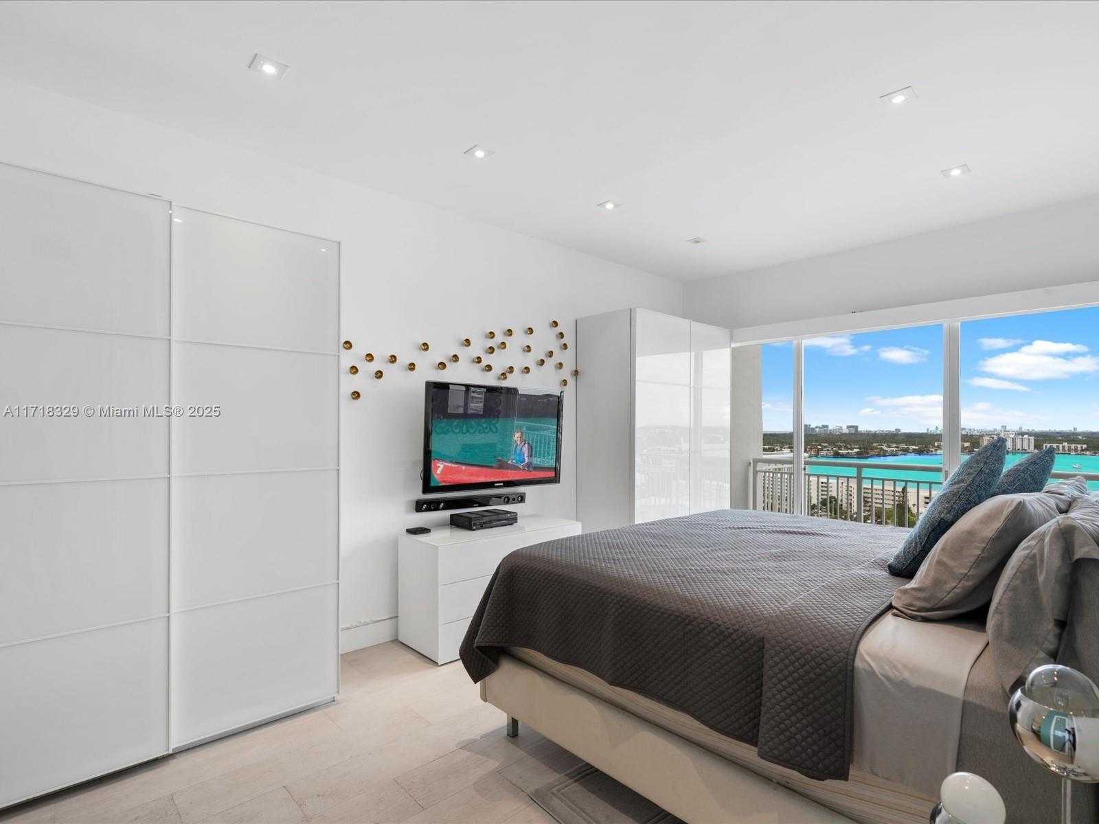 Small Image of 18011 BISCAYNE BLVD #PH05, Aventura Number 20