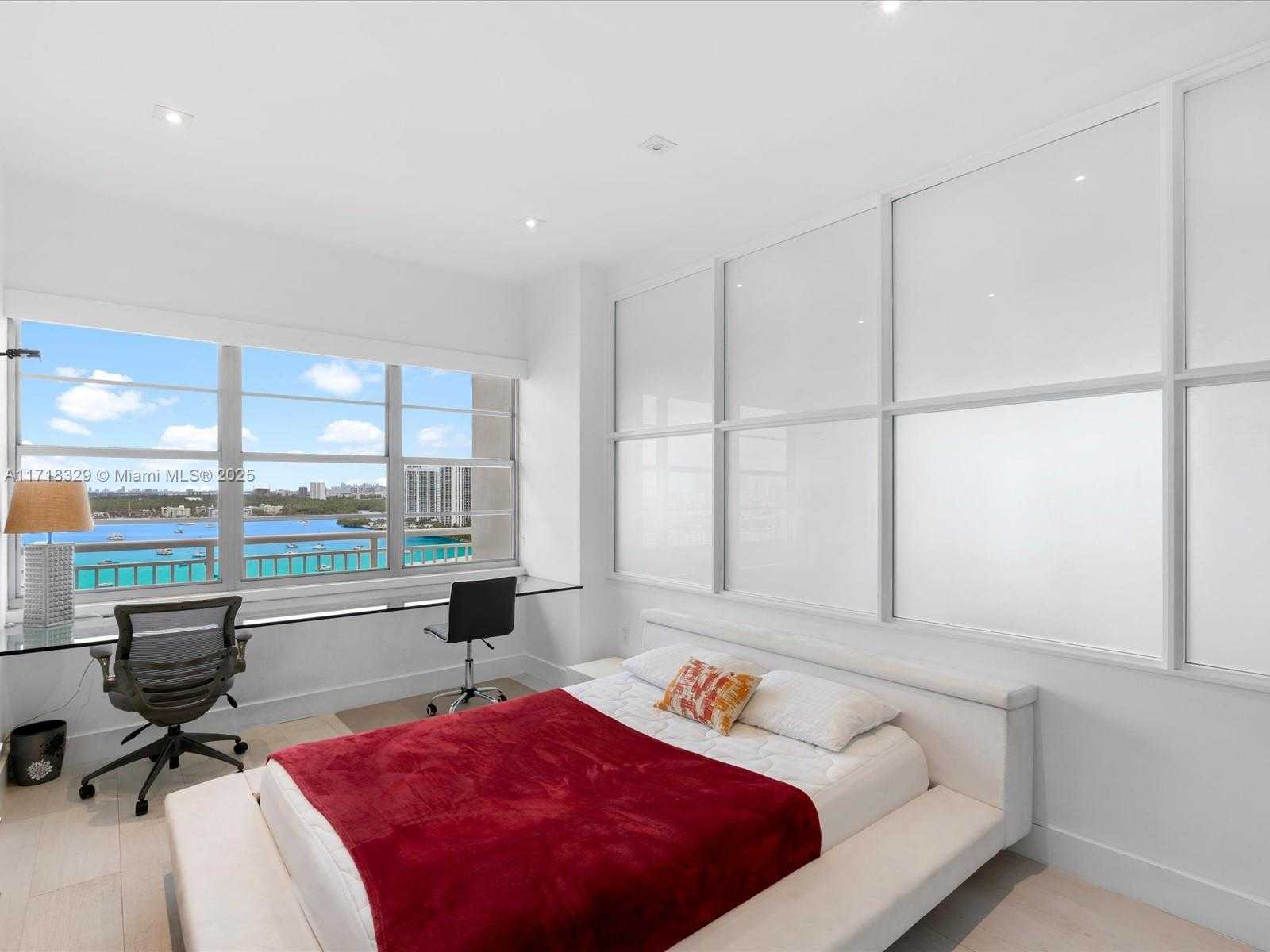 Small Image of 18011 BISCAYNE BLVD #PH05, Aventura Number 31