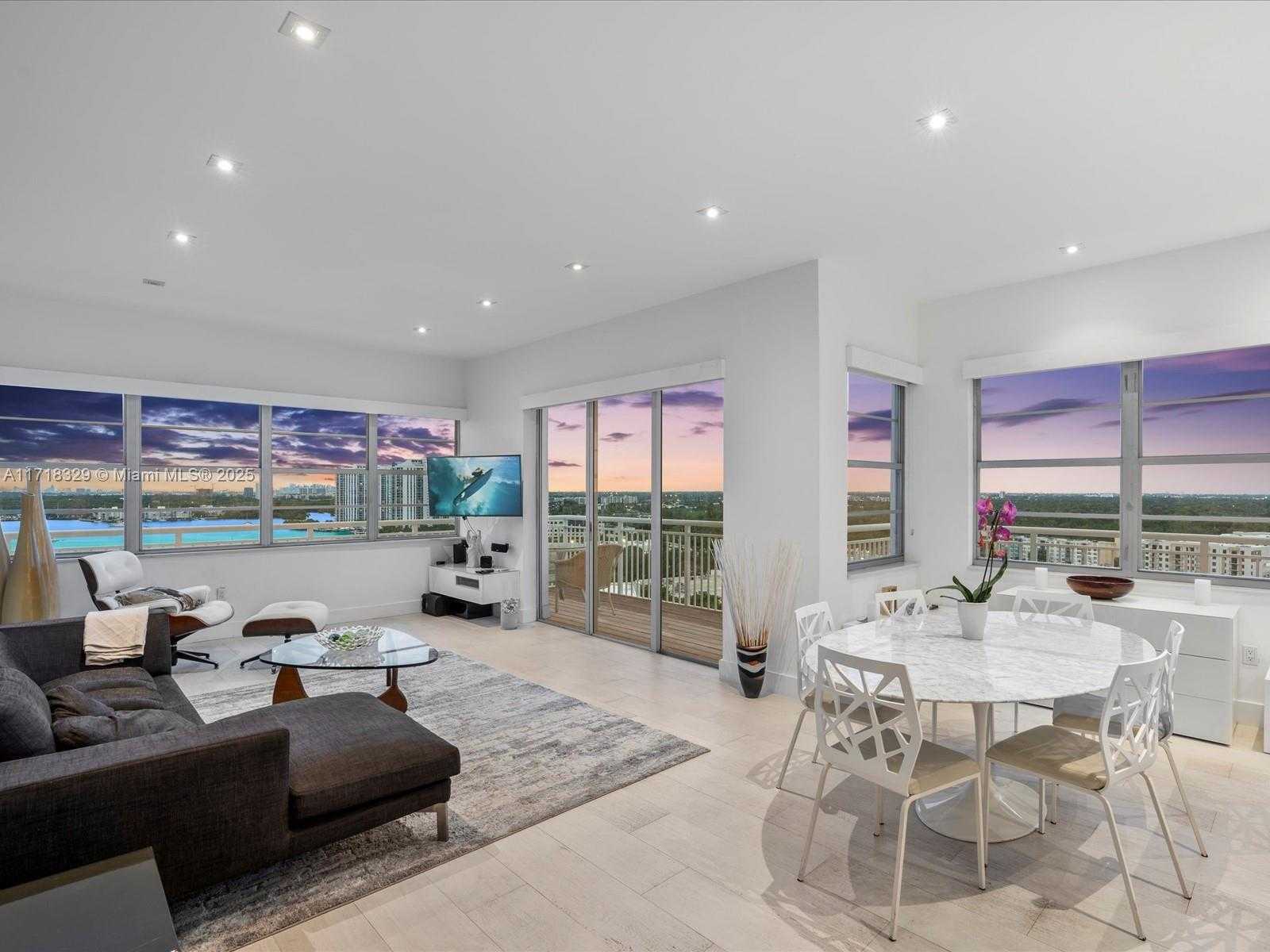 Small Image of 18011 BISCAYNE BLVD #PH05, Aventura Number 37