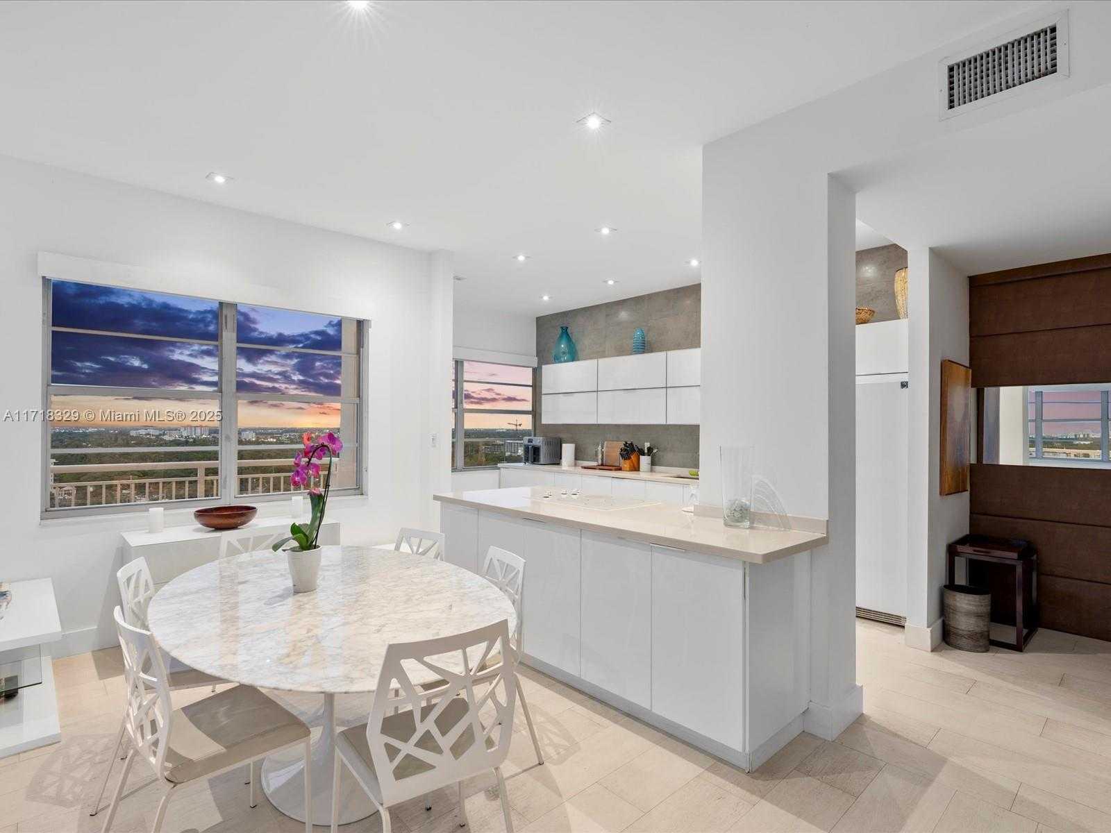 Small Image of 18011 BISCAYNE BLVD #PH05, Aventura Number 39