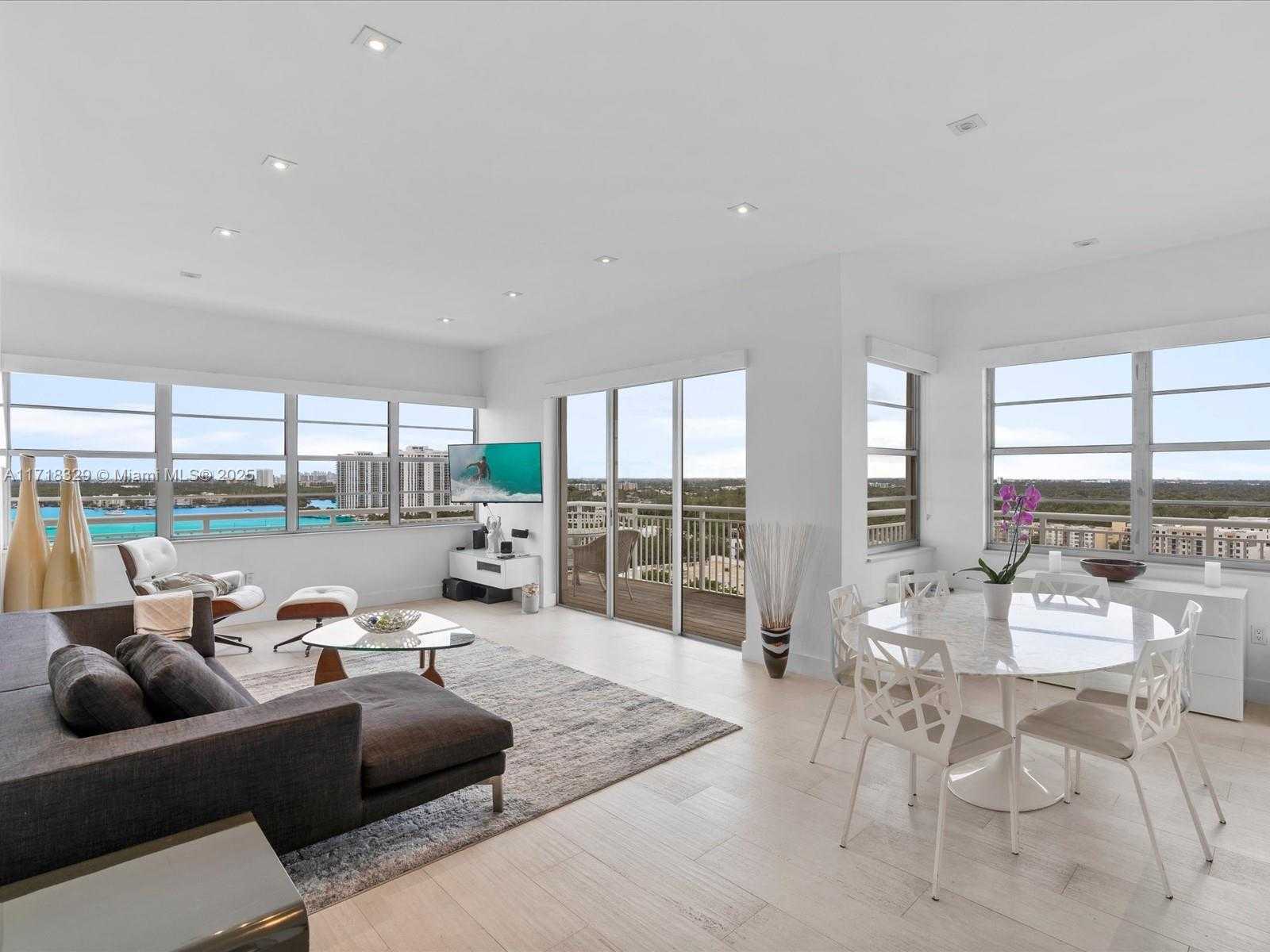 Small Image of 18011 BISCAYNE BLVD #PH05, Aventura Number 4
