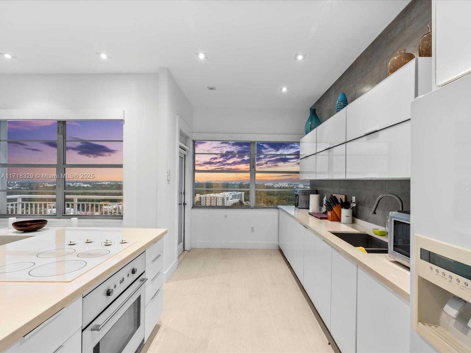 Small Image of 18011 BISCAYNE BLVD #PH05, Aventura Number 40