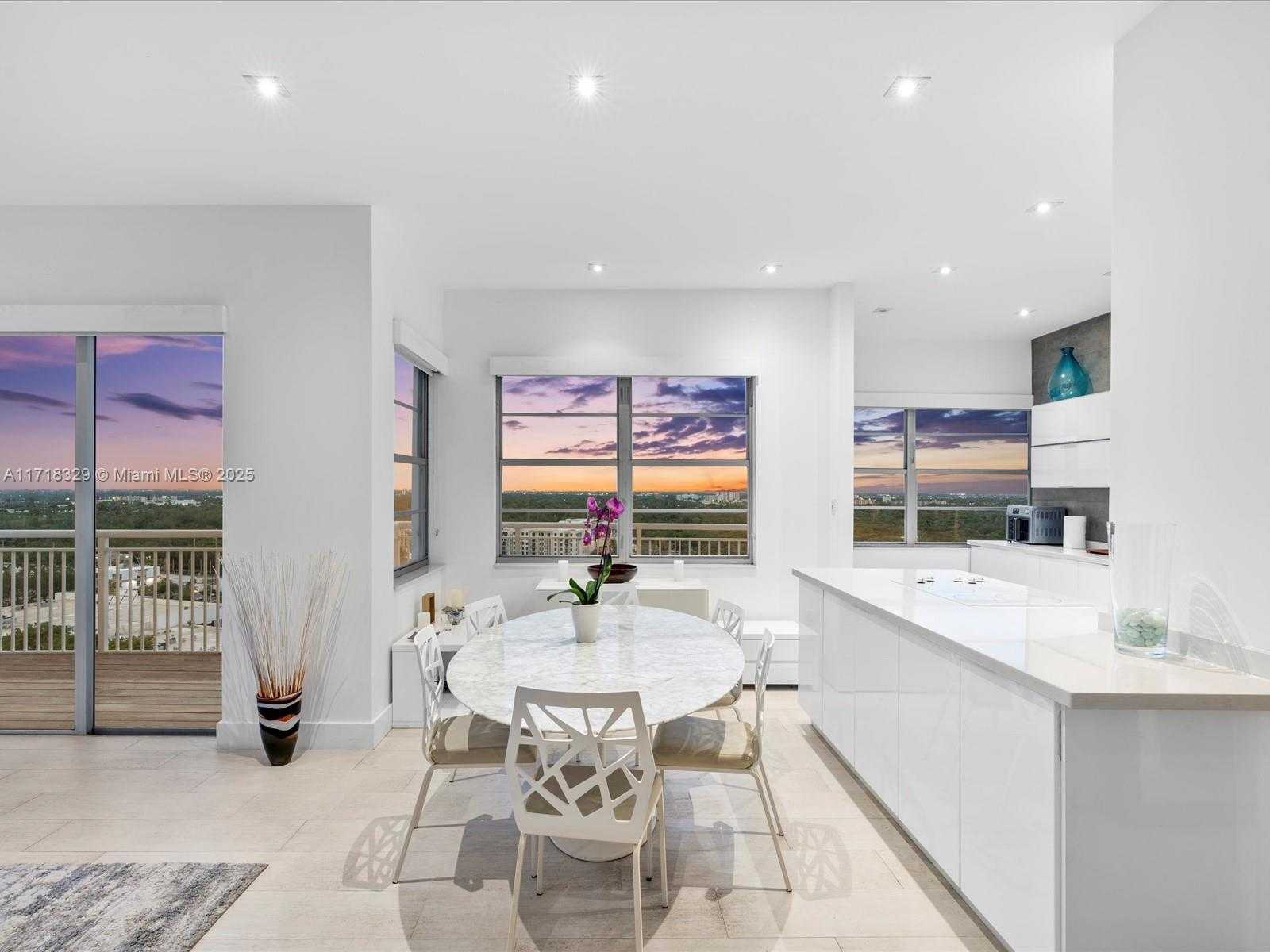 Small Image of 18011 BISCAYNE BLVD #PH05, Aventura Number 42