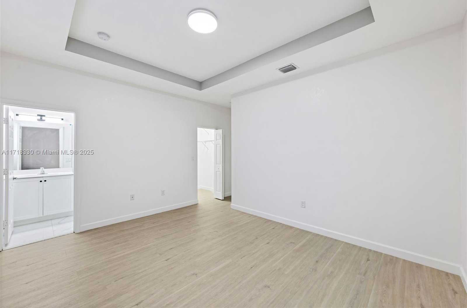 Small Image of 3383 WEST 106TH TER, Hialeah Number 12
