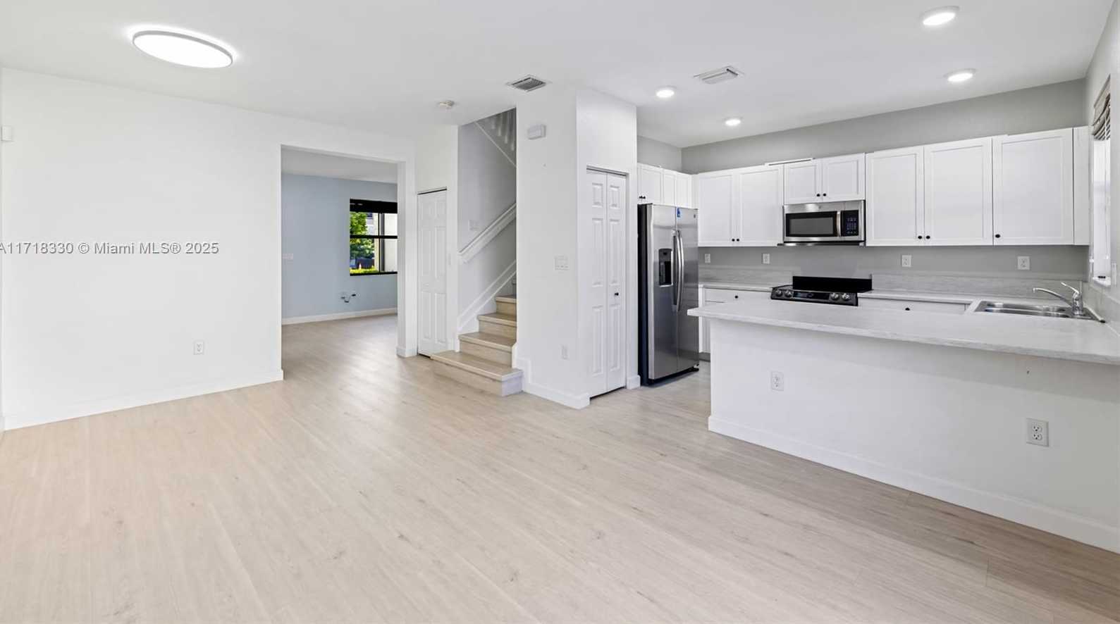Small Image of 3383 WEST 106TH TER, Hialeah Number 15