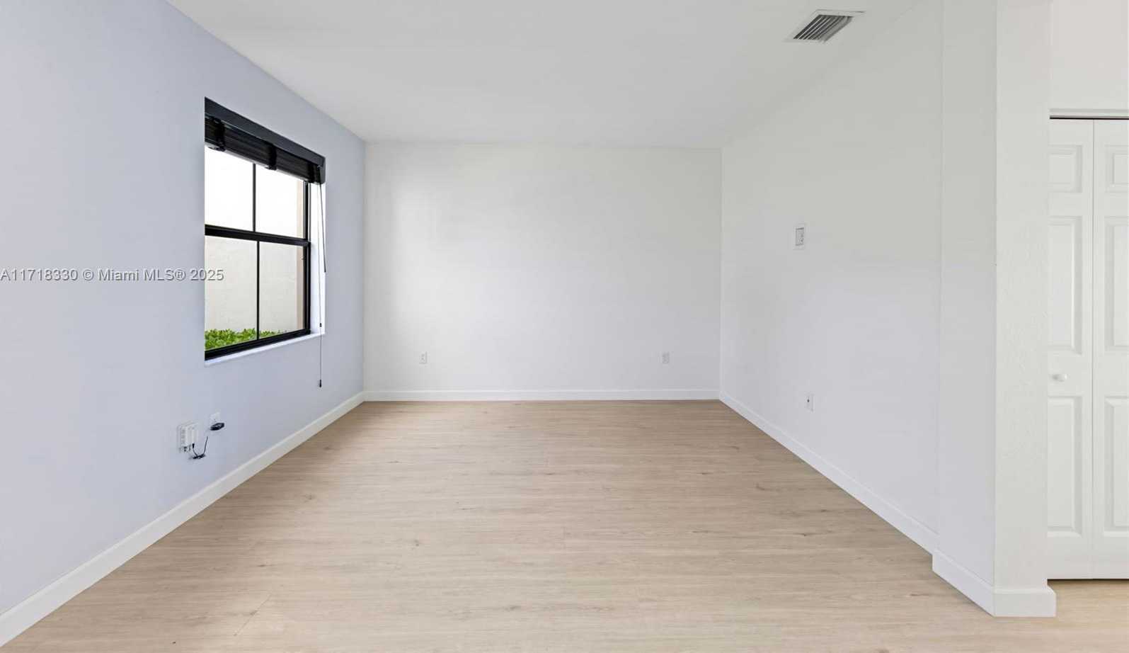 Small Image of 3383 WEST 106TH TER, Hialeah Number 18