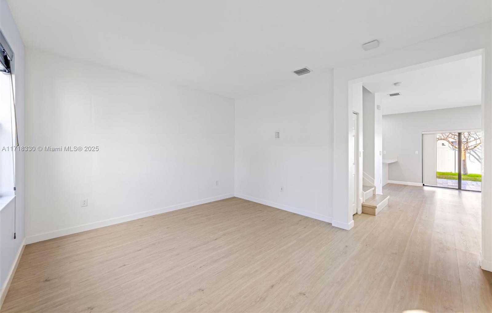 Small Image of 3383 WEST 106TH TER, Hialeah Number 19