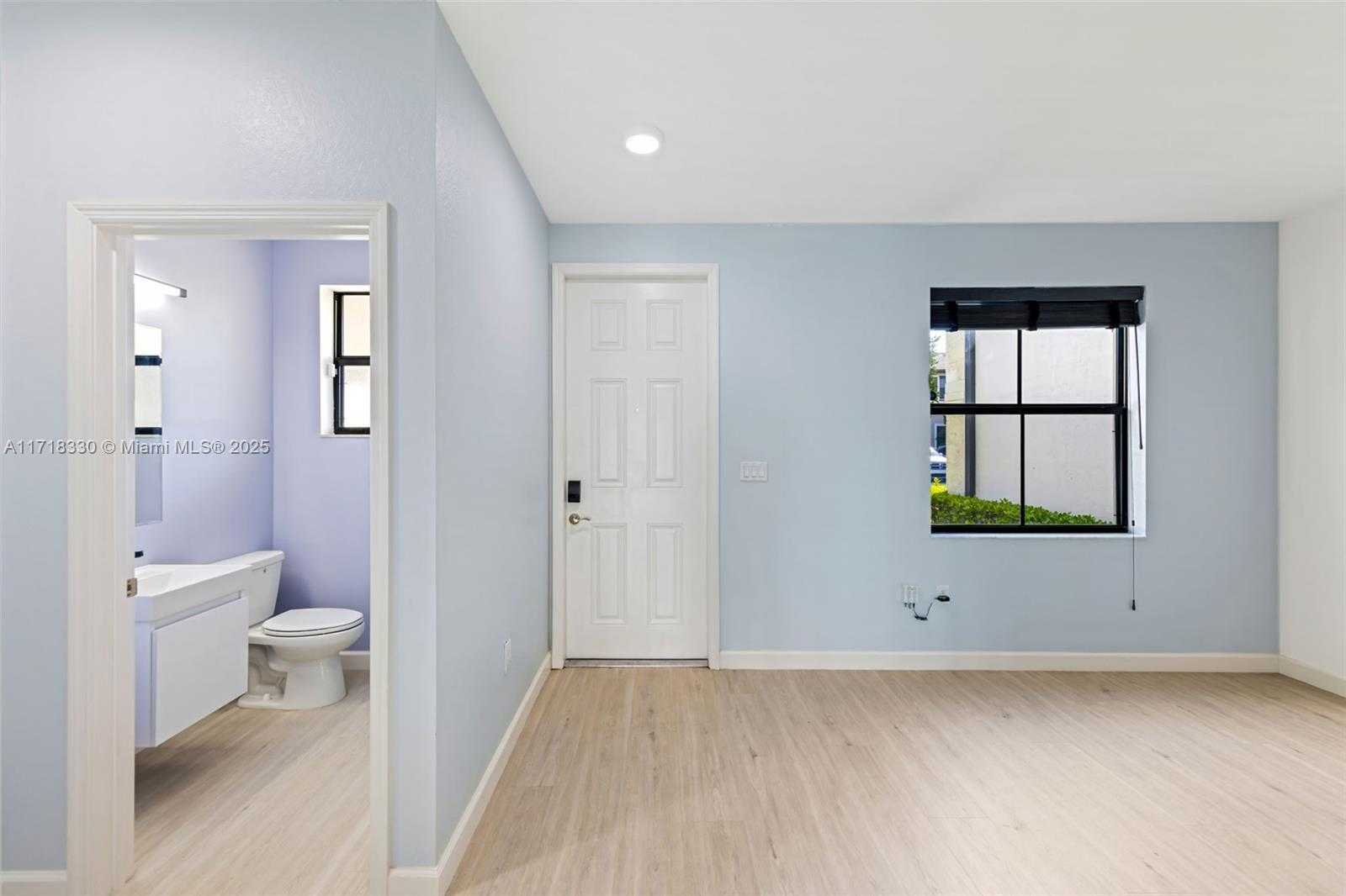 Small Image of 3383 WEST 106TH TER, Hialeah Number 20