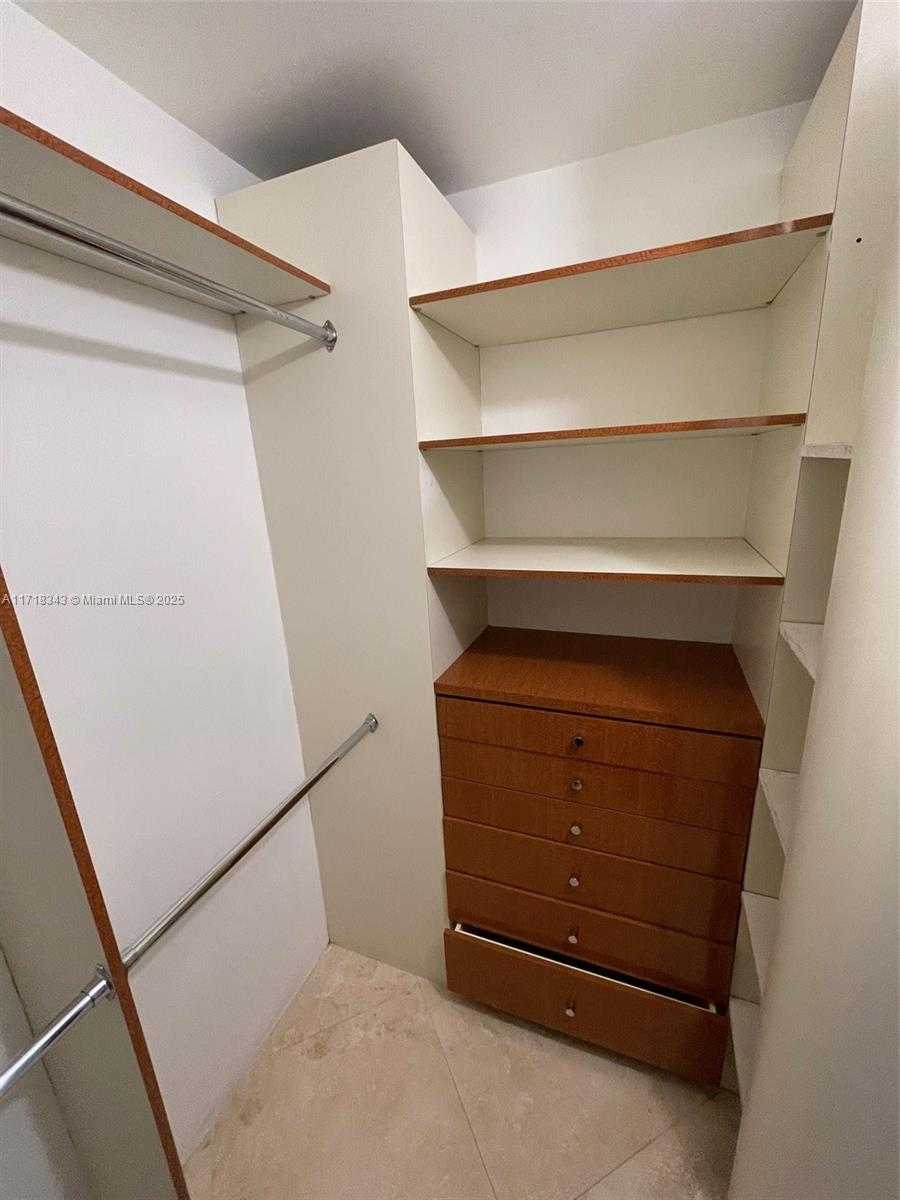 Small Image of 1717 NORTH BAYSHORE DR #A-2548, Miami Number 27