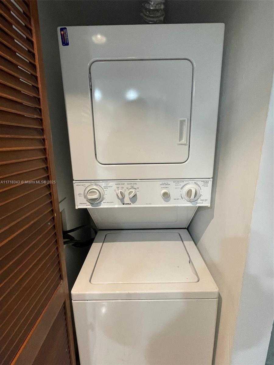 Small Image of 1717 NORTH BAYSHORE DR #A-2548, Miami Number 28