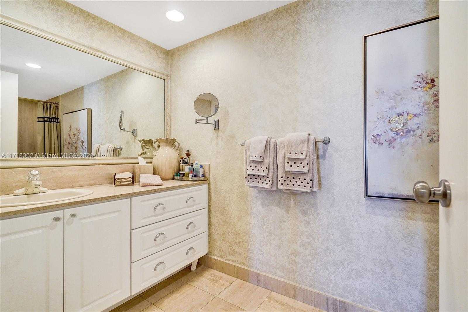 Small Image of 1201 SOUTH OCEAN DR #2106N, Hollywood Number 37