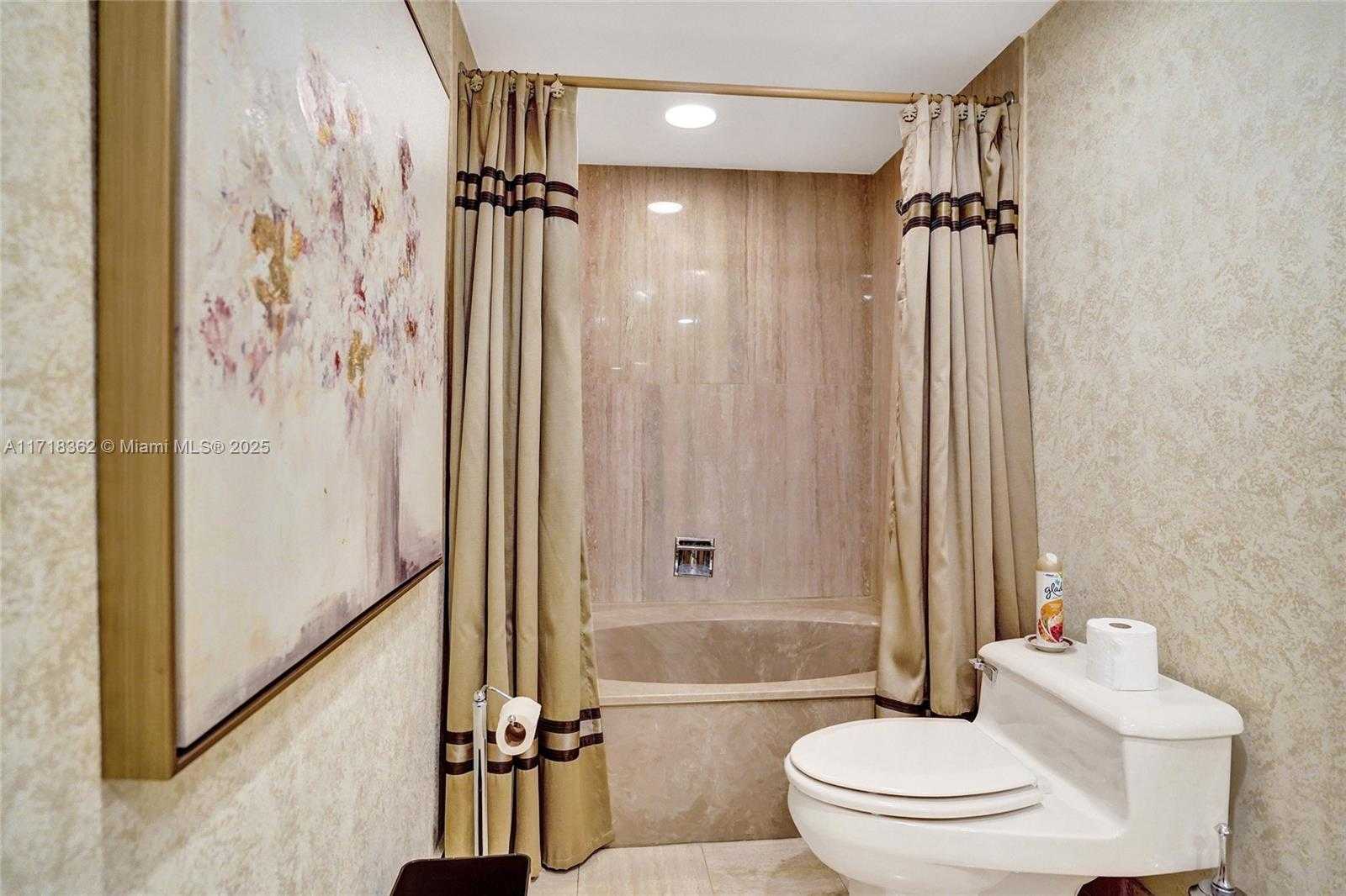Small Image of 1201 SOUTH OCEAN DR #2106N, Hollywood Number 38