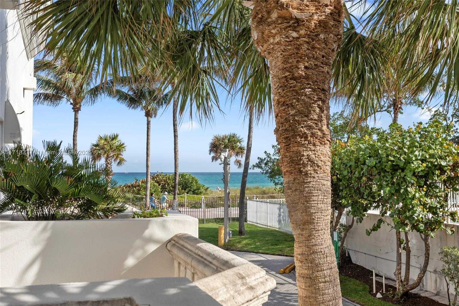 Small Image of 4775 Collins Ave, Miami Beach, FL 33140, USA Number 13
